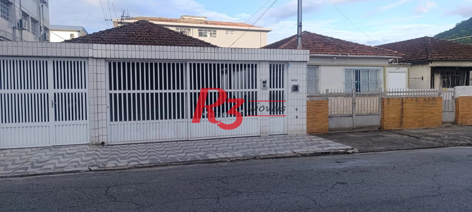 Casa à venda na Vila São Jorge, em Santos, com 2 quartos, 43 m², 1 vaga de garagem! e quintal com churrasqueira!
