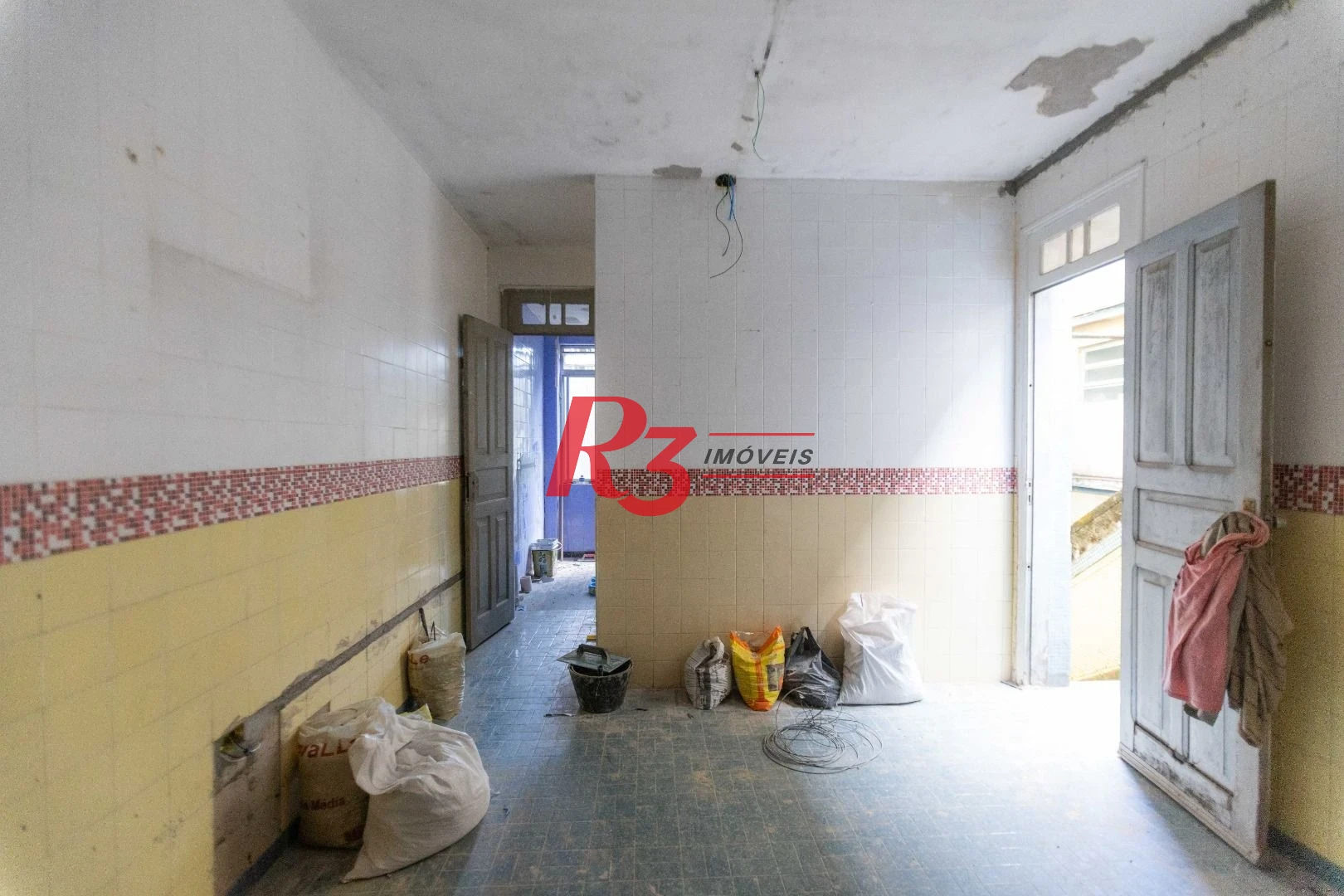 Loja para alugar, 275 m² por R$ 5.380,00/mês - Vila Mathias - Santos/SP