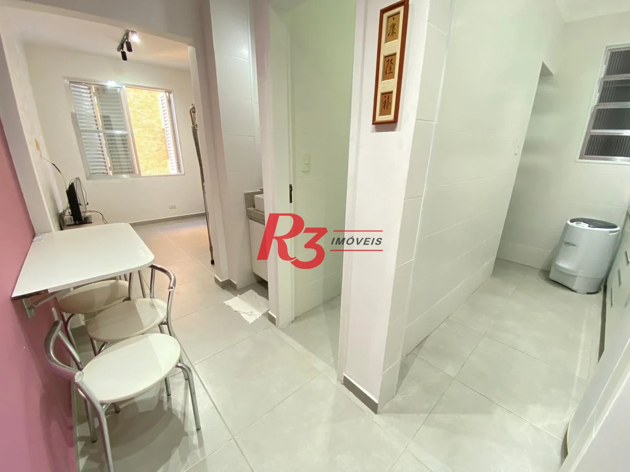 Kitnet com 1 dormitório, 38 m² - venda por R$ 300.000,00 ou aluguel por R$ 3.010,00/mês - Centro - São Vicente/SP