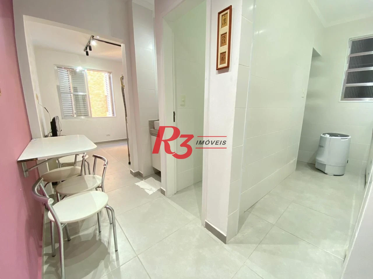 Kitnet com 1 dormitório, 38 m² - venda por R$ 300.000,00 ou aluguel por R$ 3.010,00/mês - Centro - São Vicente/SP