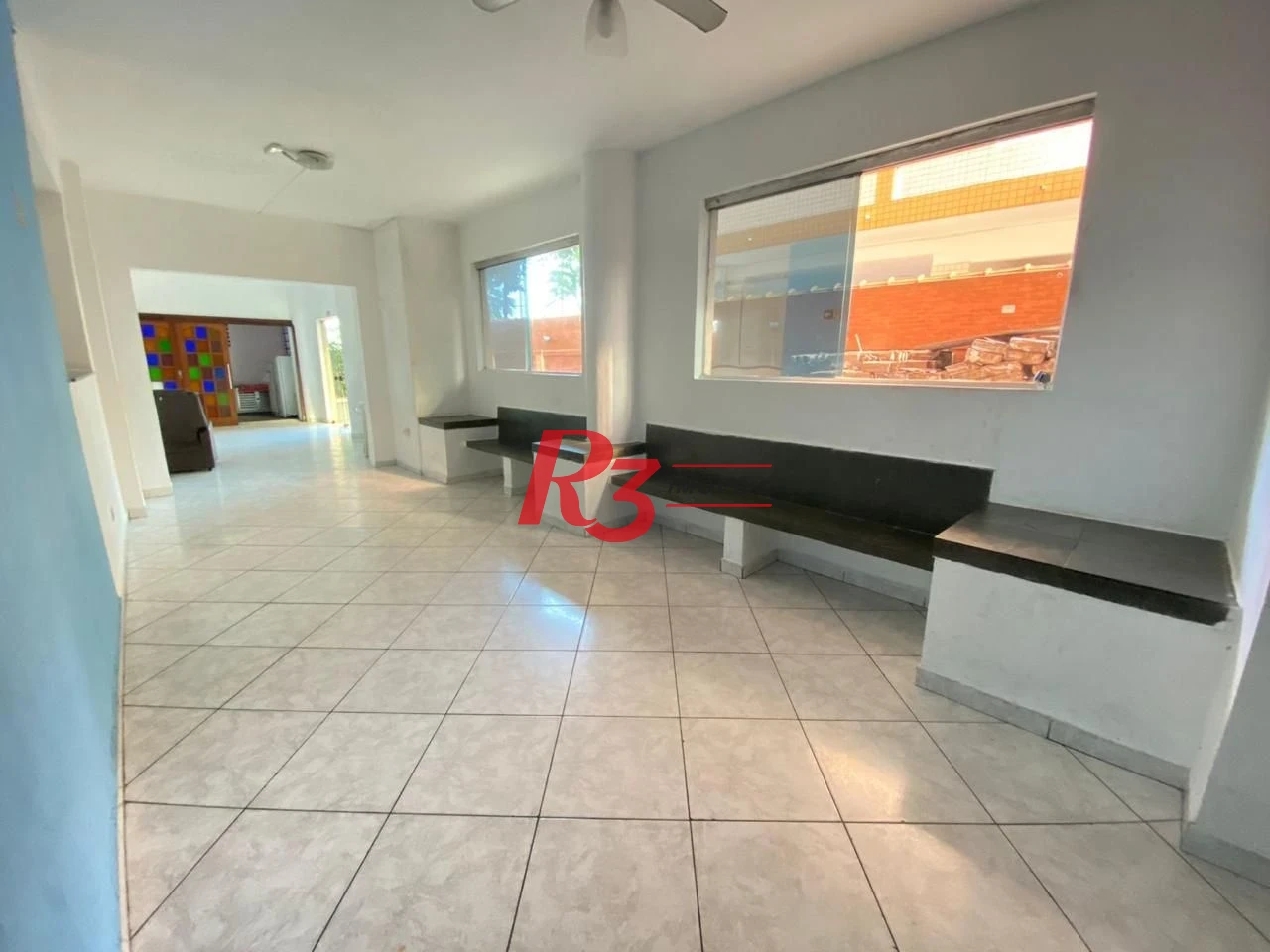 Kitnet com 1 dormitório, 38 m² - venda por R$ 300.000,00 ou aluguel por R$ 3.010,00/mês - Centro - São Vicente/SP