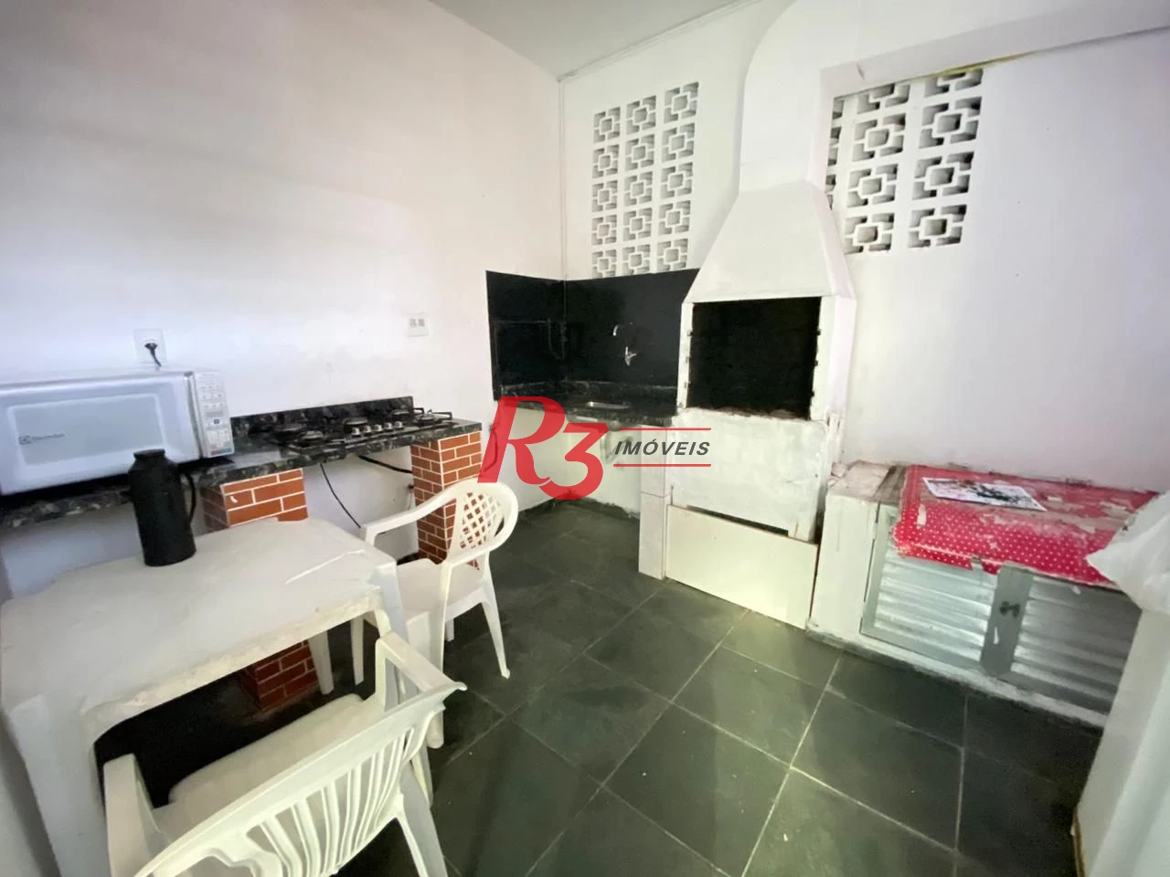 Kitnet com 1 dormitório, 38 m² - venda por R$ 300.000,00 ou aluguel por R$ 3.010,00/mês - Centro - São Vicente/SP