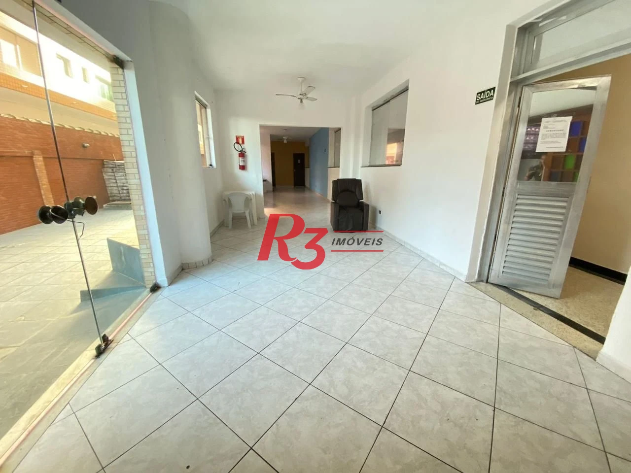 Kitnet com 1 dormitório, 38 m² - venda por R$ 300.000,00 ou aluguel por R$ 3.010,00/mês - Centro - São Vicente/SP