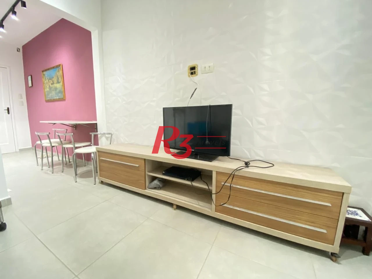 Kitnet com 1 dormitório, 38 m² - venda por R$ 300.000,00 ou aluguel por R$ 3.010,00/mês - Centro - São Vicente/SP