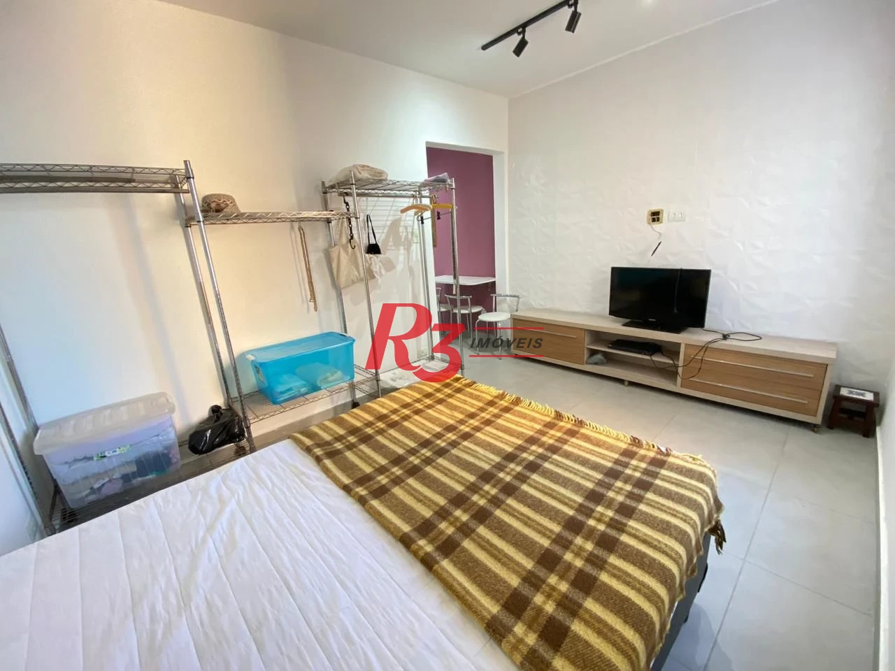 Kitnet com 1 dormitório, 38 m² - venda por R$ 300.000,00 ou aluguel por R$ 3.010,00/mês - Centro - São Vicente/SP