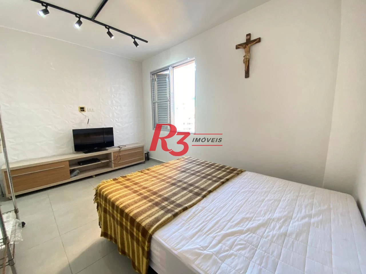 Kitnet com 1 dormitório, 38 m² - venda por R$ 300.000,00 ou aluguel por R$ 3.010,00/mês - Centro - São Vicente/SP