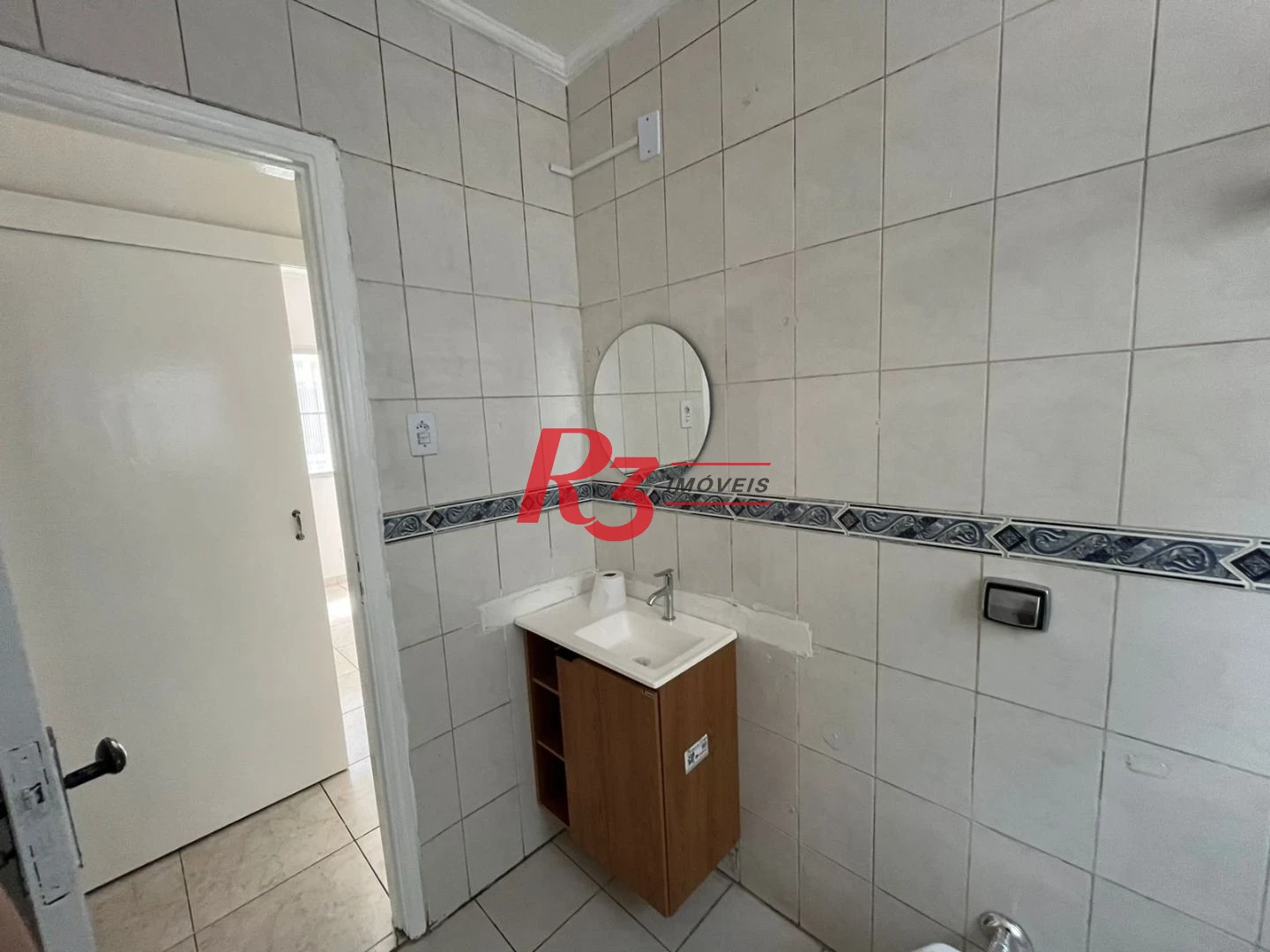 Apartamento com 2 dormitórios à venda, 55 m² por R$ 310.000,00 - Macuco - Santos/SP