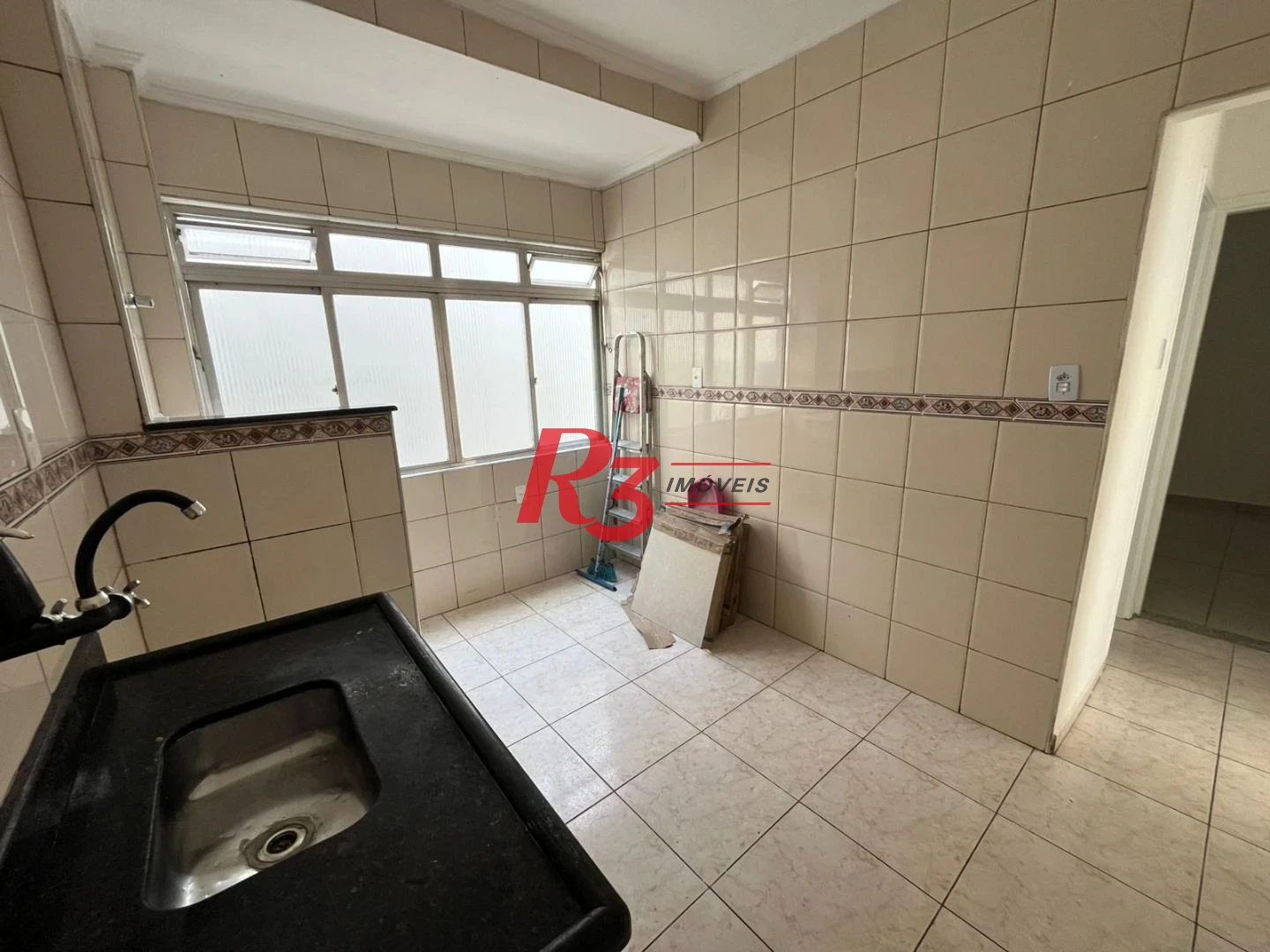 Apartamento com 2 dormitórios à venda, 55 m² por R$ 310.000,00 - Macuco - Santos/SP