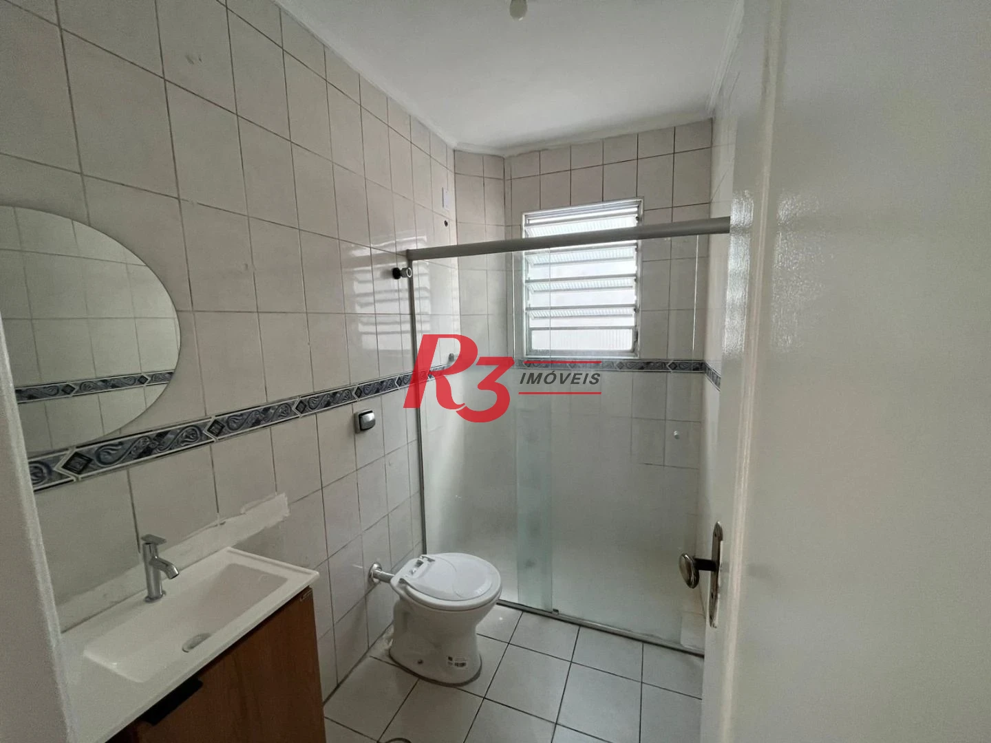 Apartamento com 2 dormitórios à venda, 55 m² por R$ 310.000,00 - Macuco - Santos/SP
