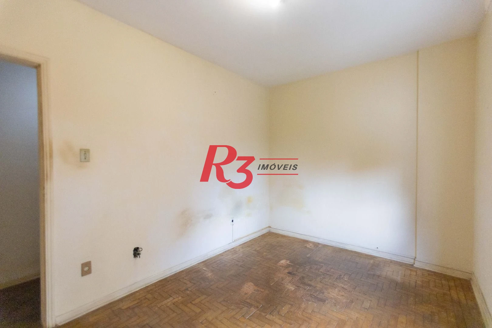 Apartamento com 2 dormitórios à venda, 91 m² por R$ 620.000,00 - Gonzaga - Santos/SP