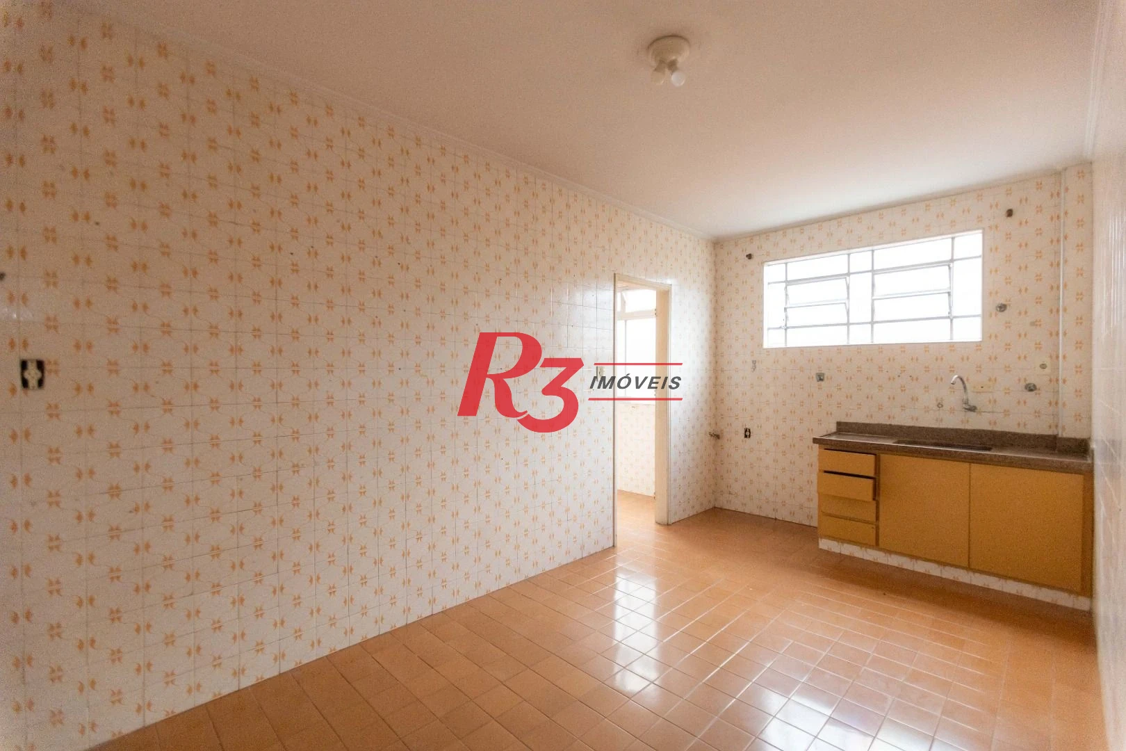 Apartamento com 2 dormitórios à venda, 91 m² por R$ 620.000,00 - Gonzaga - Santos/SP