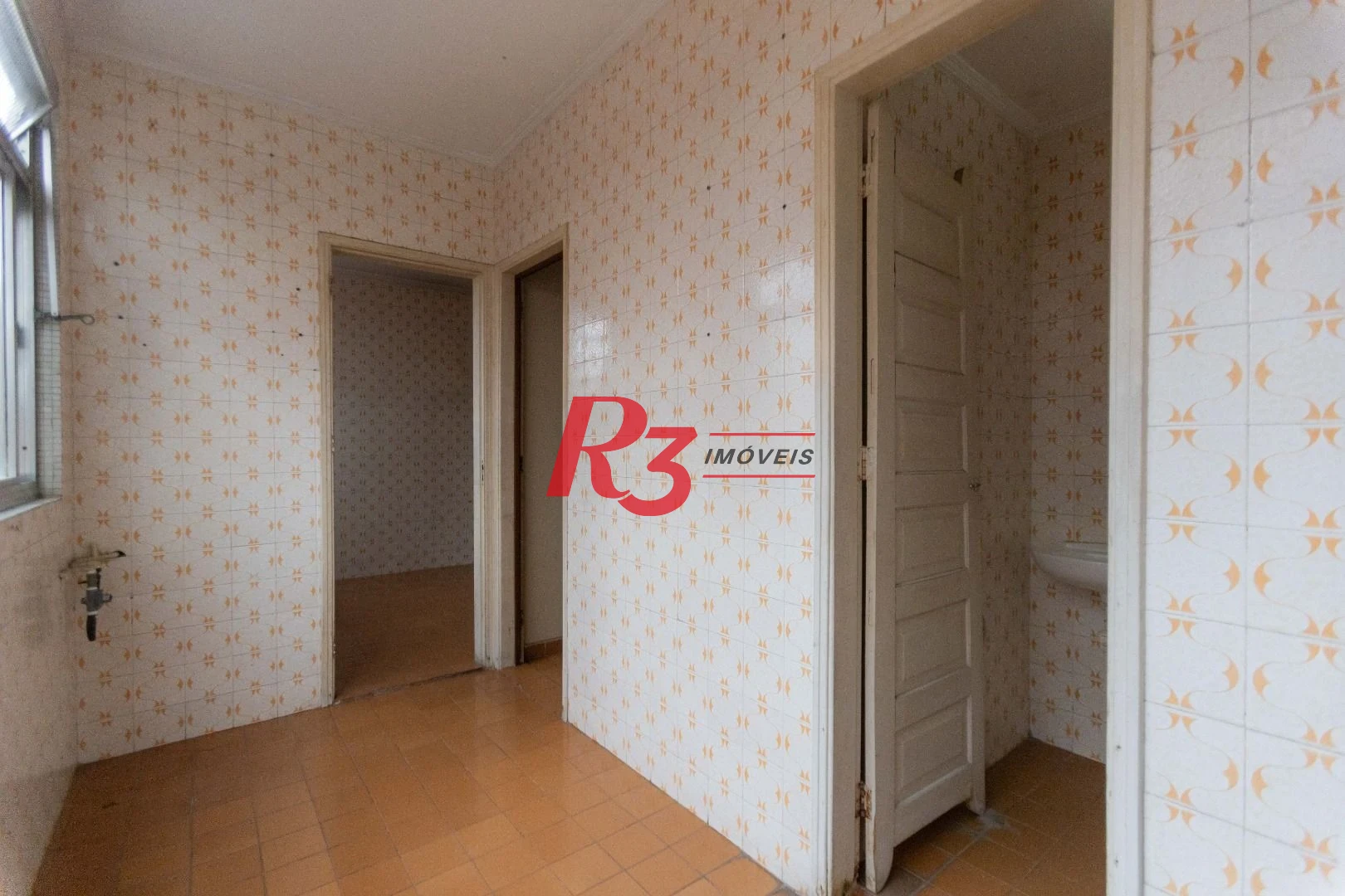 Apartamento com 2 dormitórios à venda, 91 m² por R$ 620.000,00 - Gonzaga - Santos/SP