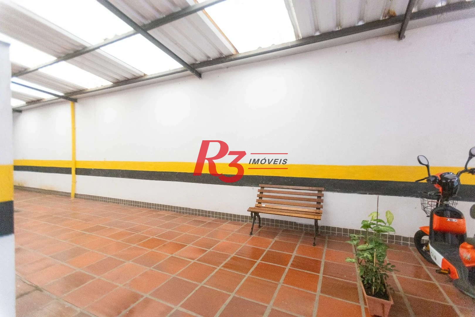 Apartamento com 2 dormitórios à venda, 91 m² por R$ 620.000,00 - Gonzaga - Santos/SP