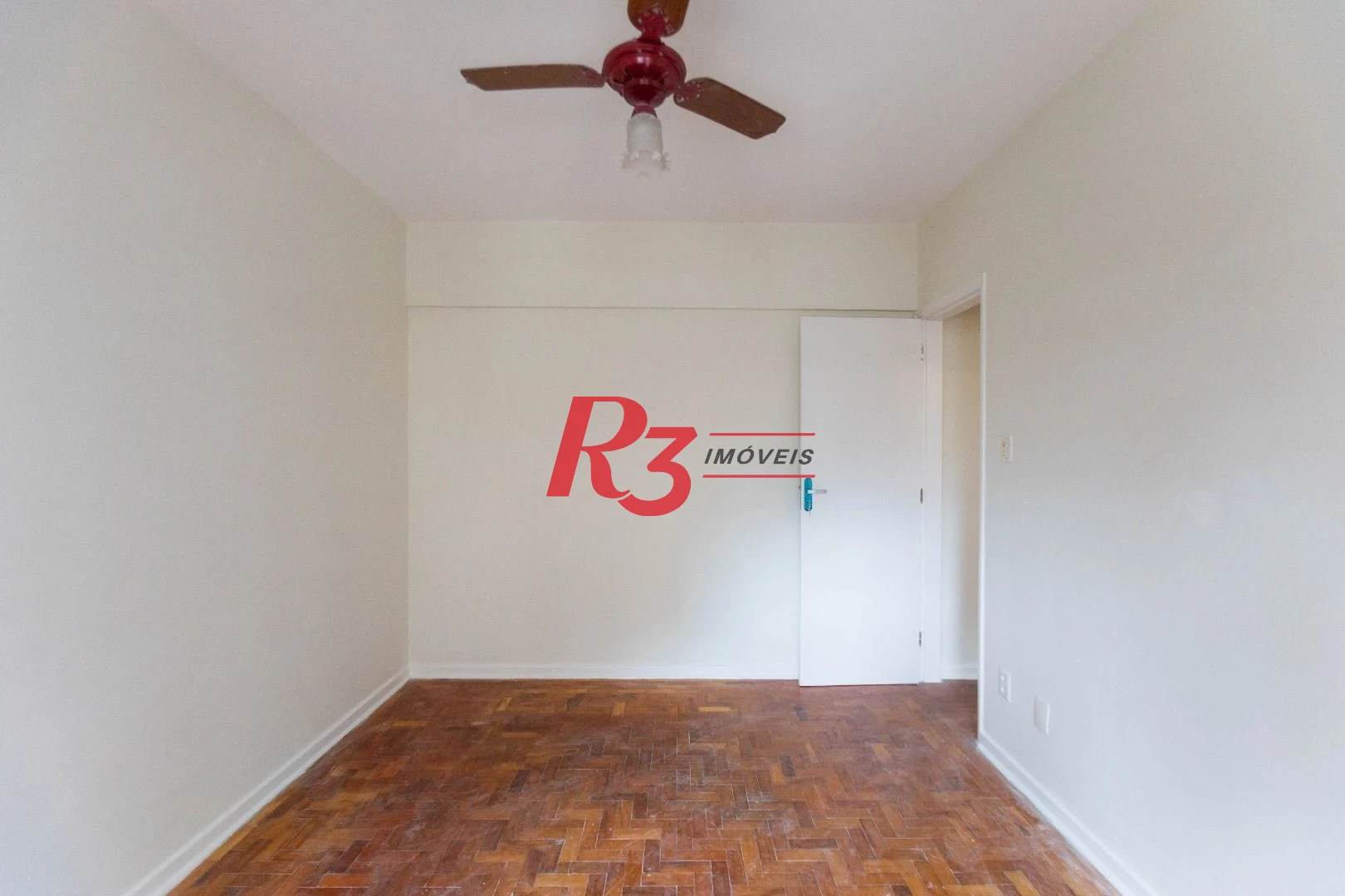 Apartamento com 2 dormitórios à venda, 91 m² por R$ 650.000,00 - Gonzaga - Santos/SP