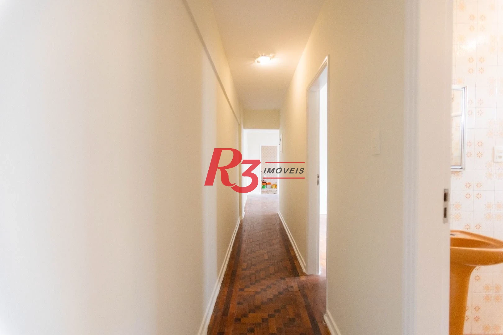 Apartamento com 2 dormitórios à venda, 91 m² por R$ 650.000,00 - Gonzaga - Santos/SP