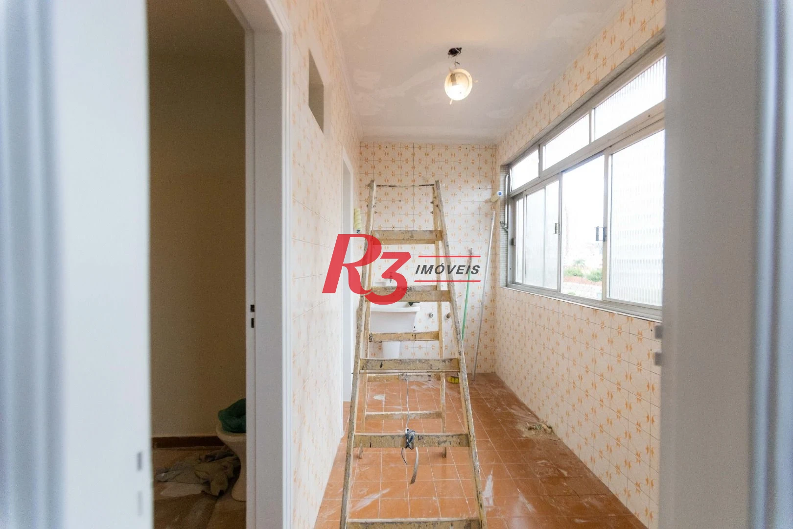 Apartamento com 2 dormitórios à venda, 91 m² por R$ 650.000,00 - Gonzaga - Santos/SP