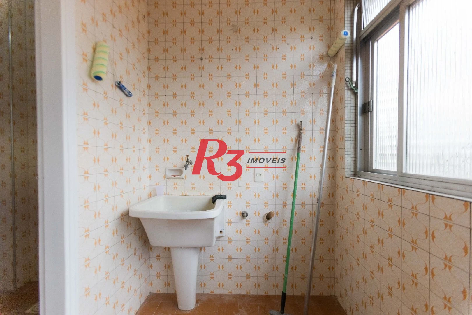 Apartamento com 2 dormitórios à venda, 91 m² por R$ 650.000,00 - Gonzaga - Santos/SP