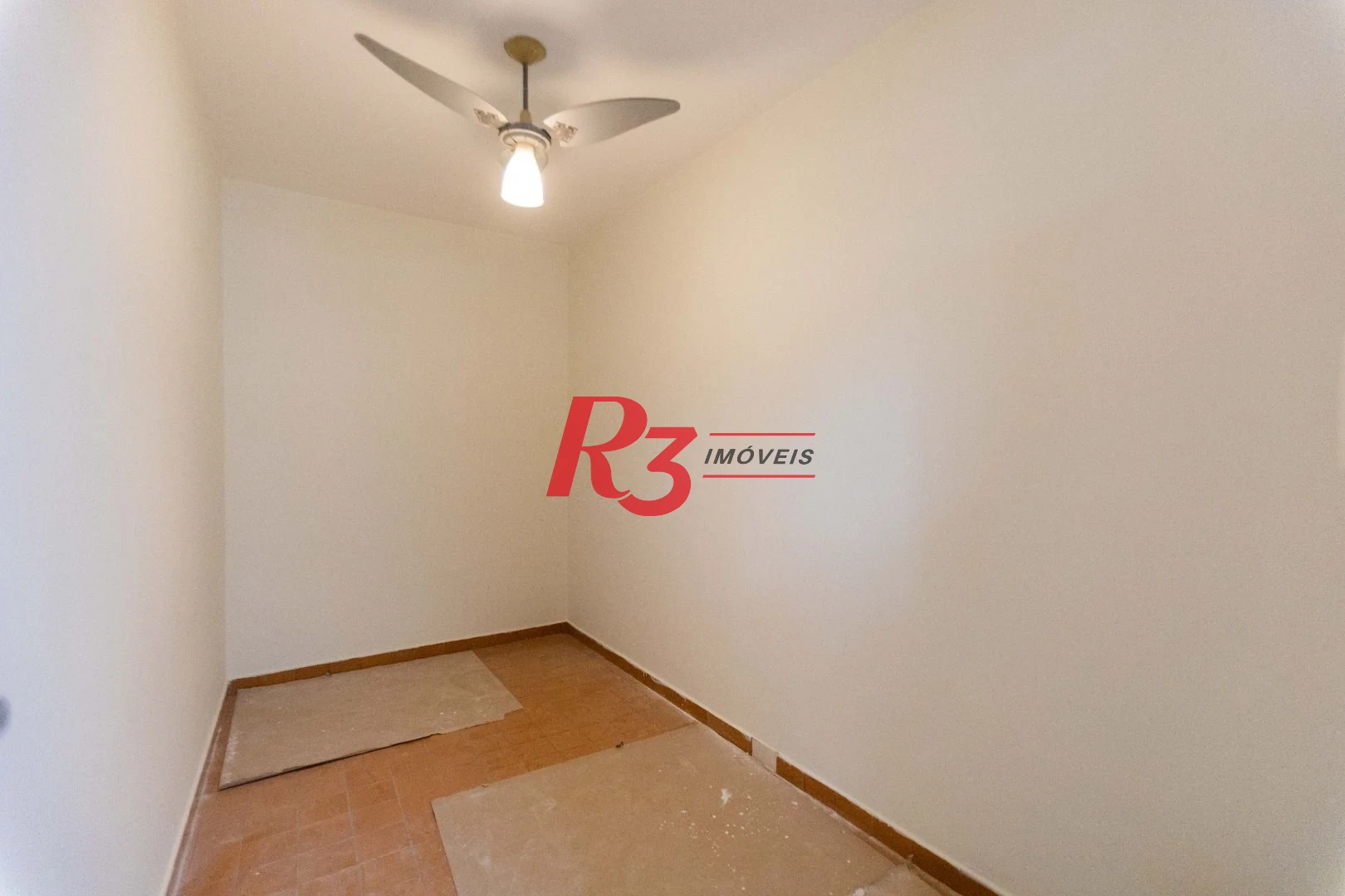 Apartamento com 2 dormitórios à venda, 91 m² por R$ 650.000,00 - Gonzaga - Santos/SP