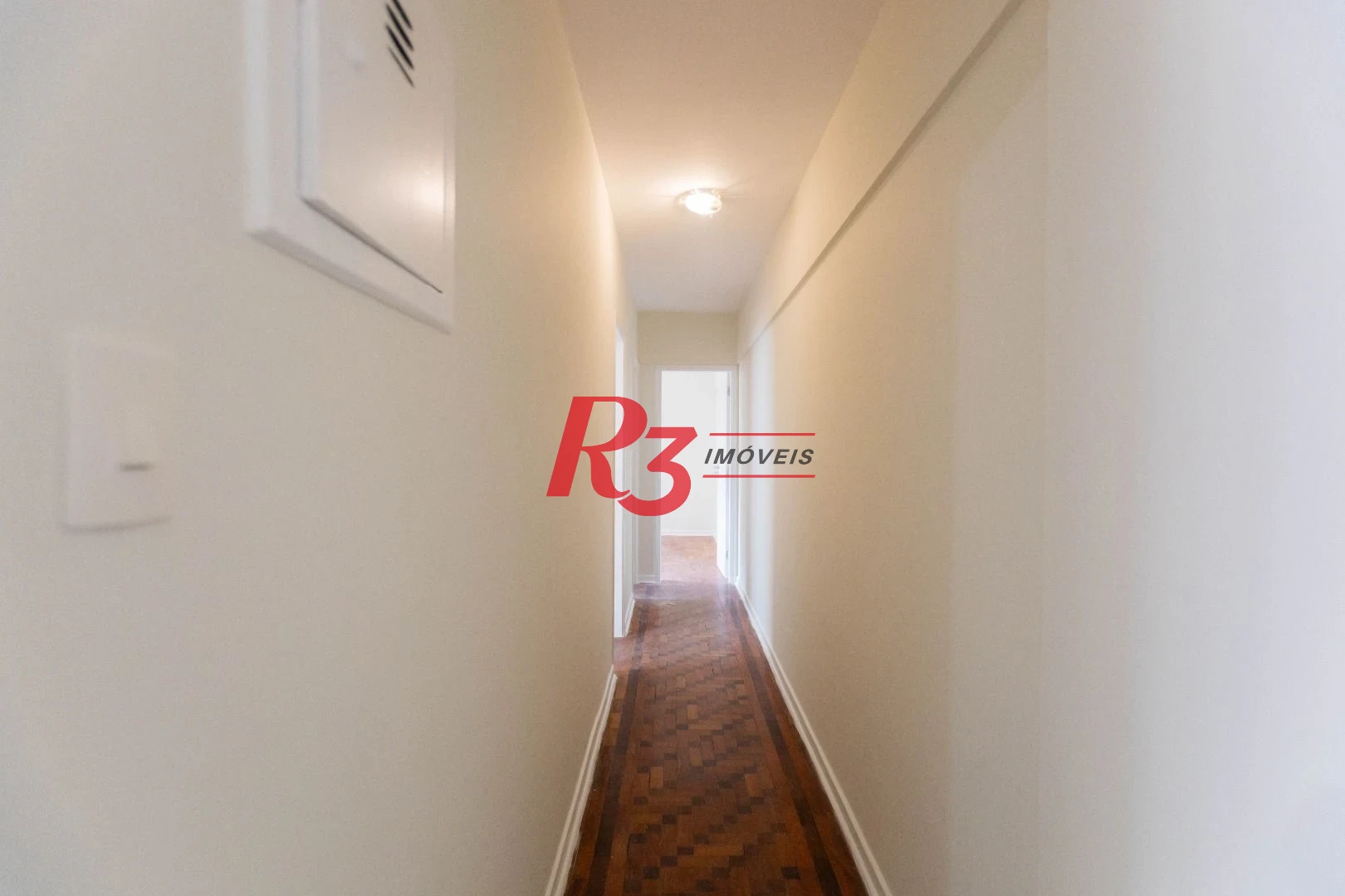 Apartamento com 2 dormitórios à venda, 91 m² por R$ 650.000,00 - Gonzaga - Santos/SP