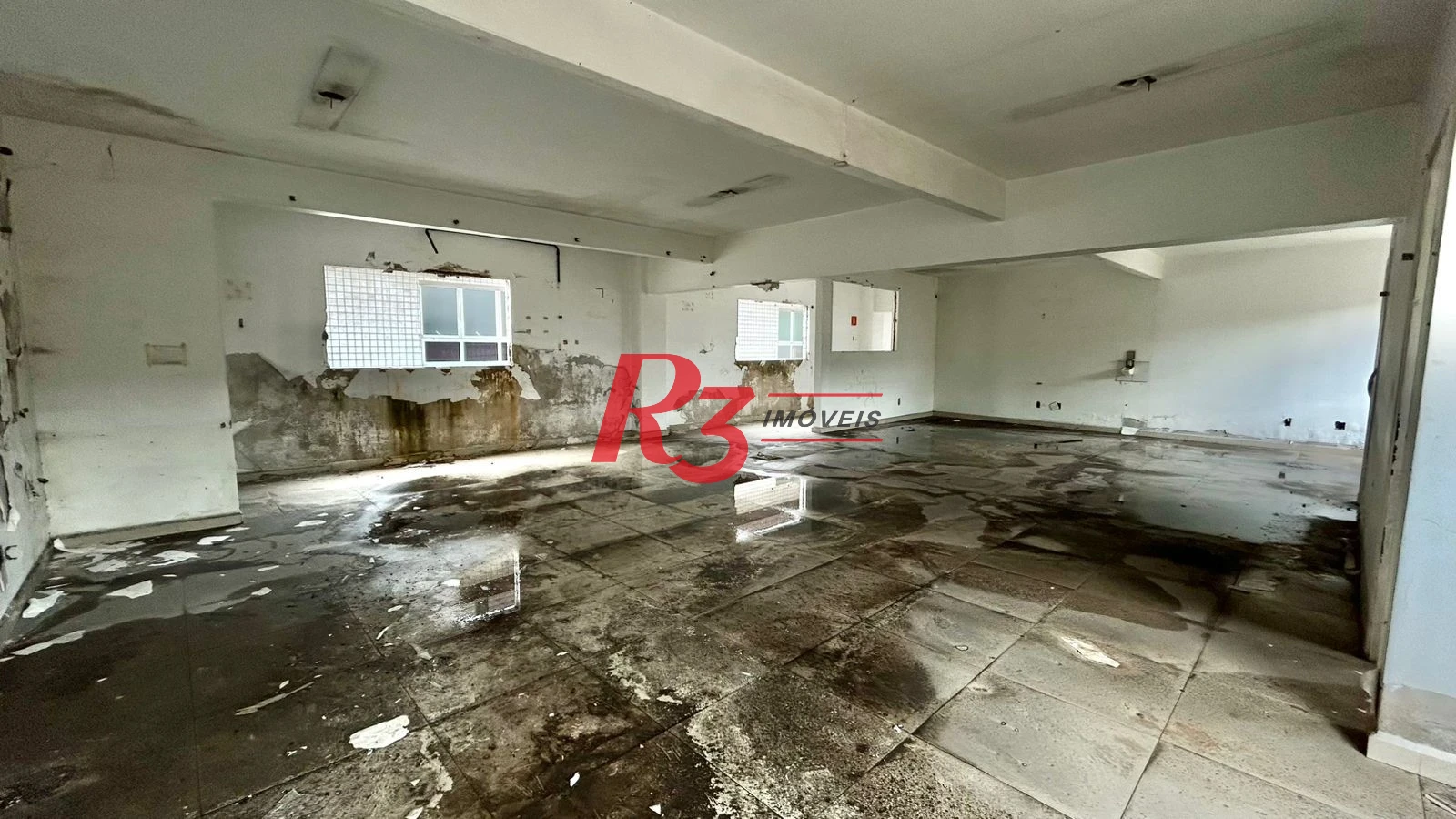 Prédio, 1300 m² - venda por R$ 5.000.000,00 ou aluguel por R$ 61.001,00/mês - Vila Cascatinha - São Vicente/SP
