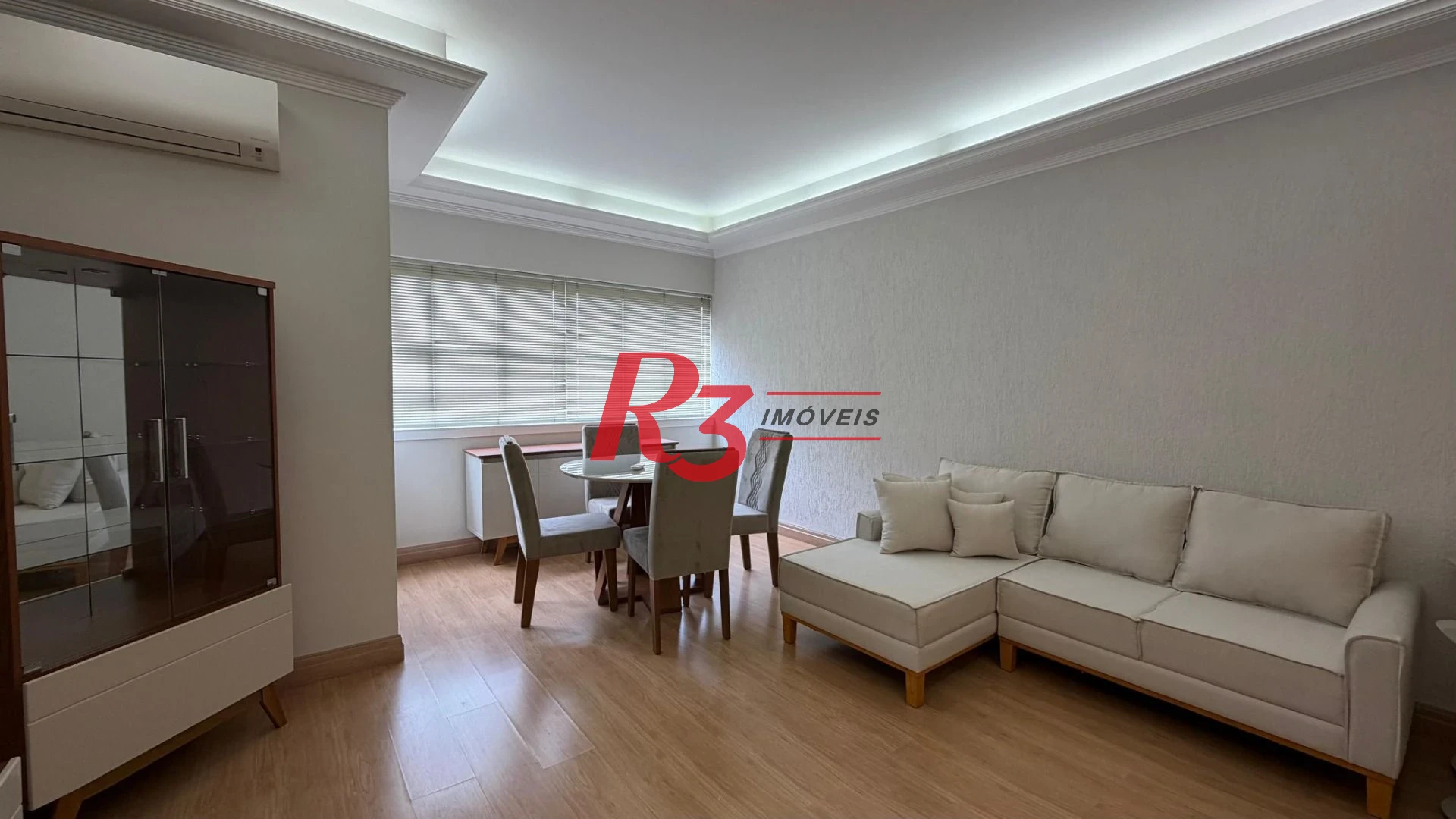 Apartamento com 2 dormitórios à venda, 70 m² por R$ 700.000,00 - Gonzaga - Santos/SP