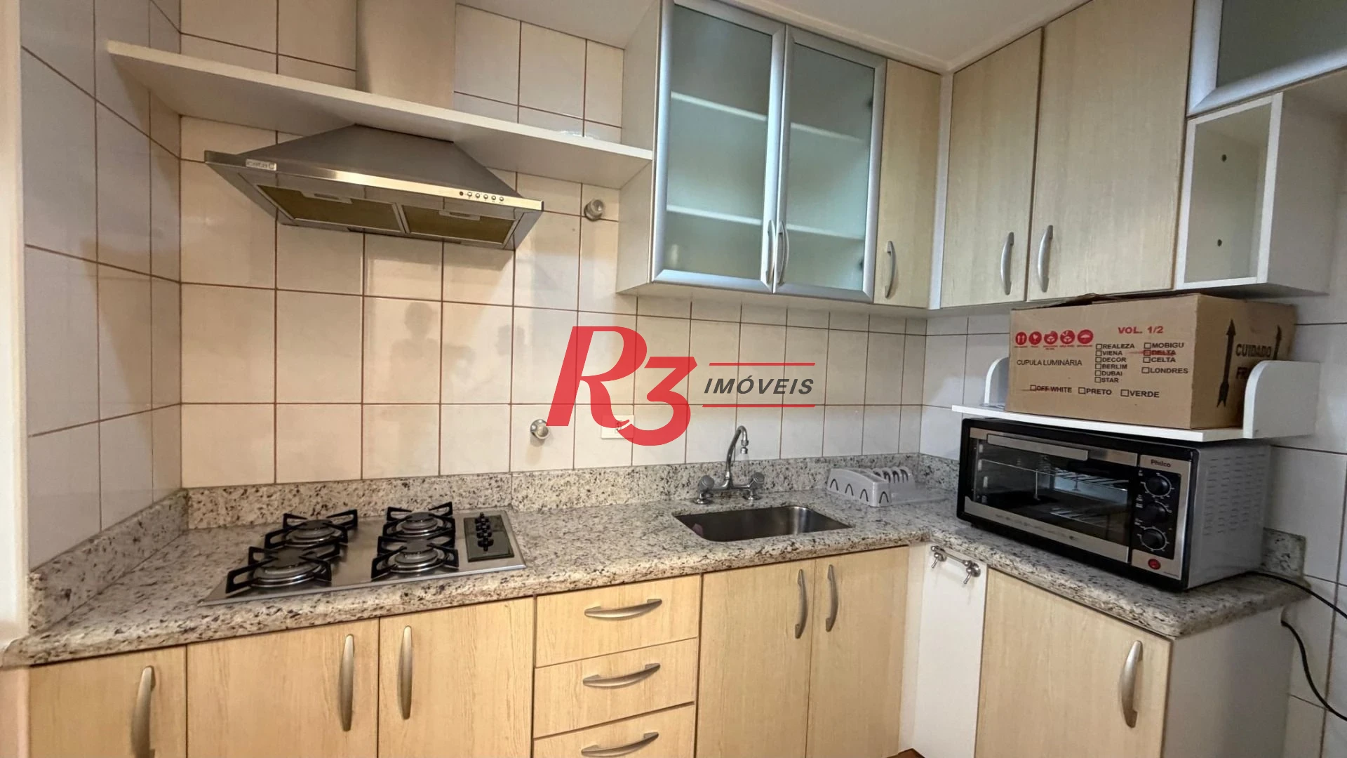 Apartamento com 2 dormitórios à venda, 70 m² por R$ 700.000,00 - Gonzaga - Santos/SP