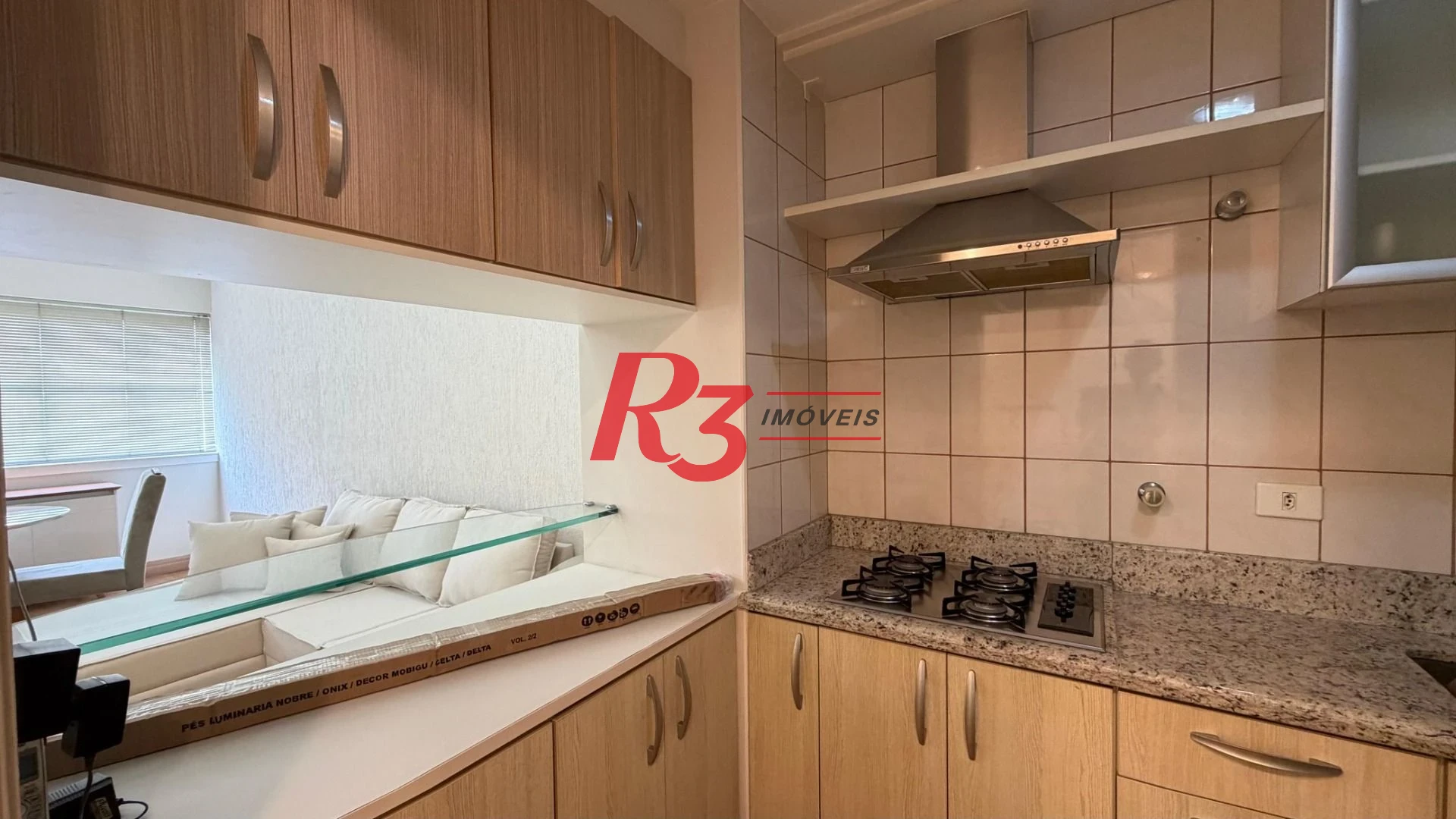 Apartamento com 2 dormitórios à venda, 70 m² por R$ 700.000,00 - Gonzaga - Santos/SP