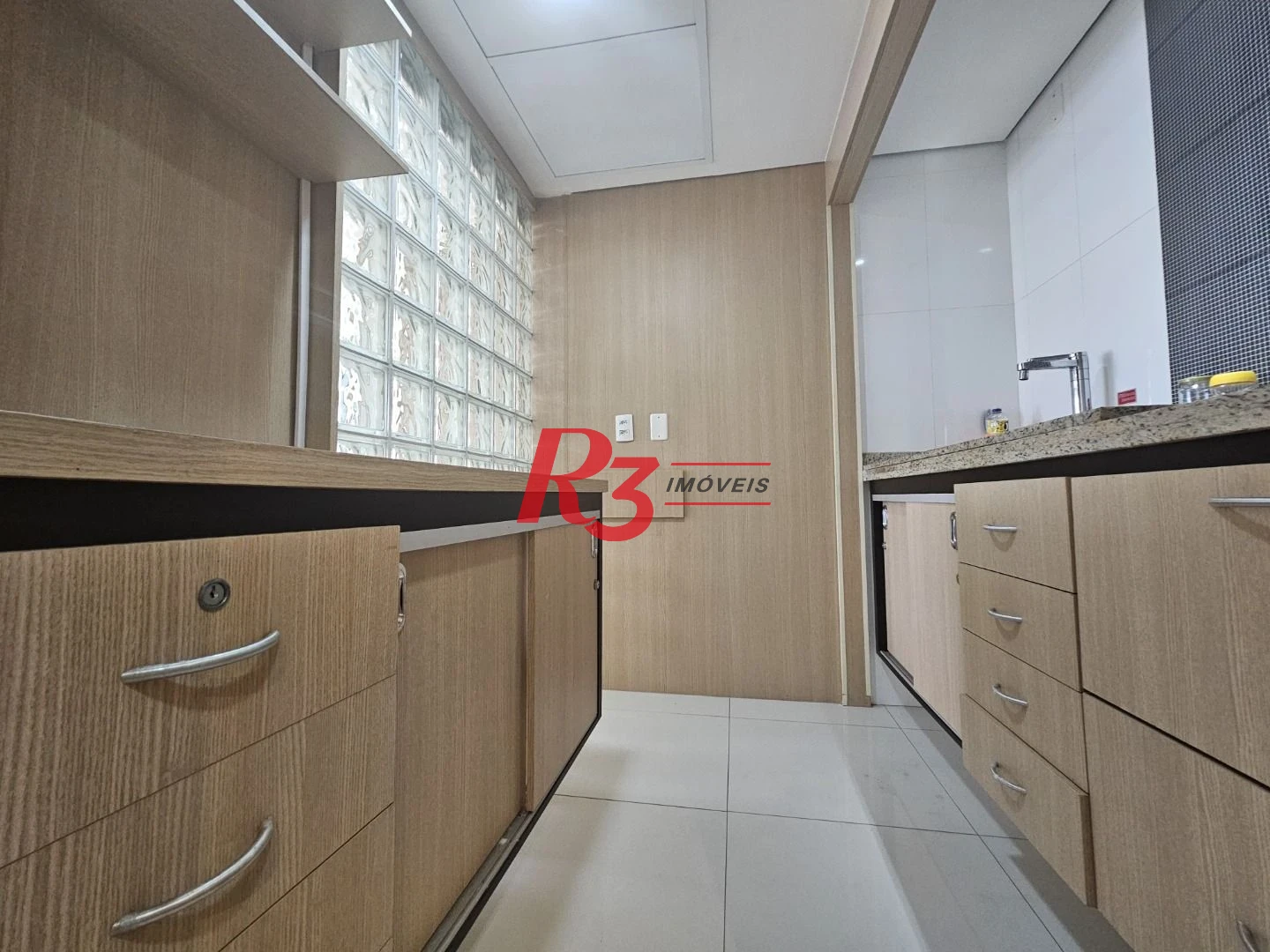 Apartamento com 2 dormitórios à venda, 60 m² por R$ 850.000,00 - Boqueirão - Santos/SP