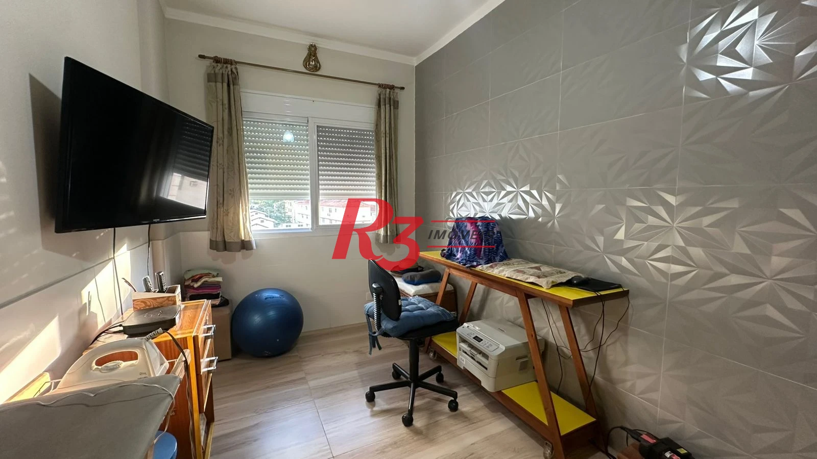 Apartamento com 3 dormitórios à venda, 115 m² por R$ 695.000,00 - Campo Grande - Santos/SP