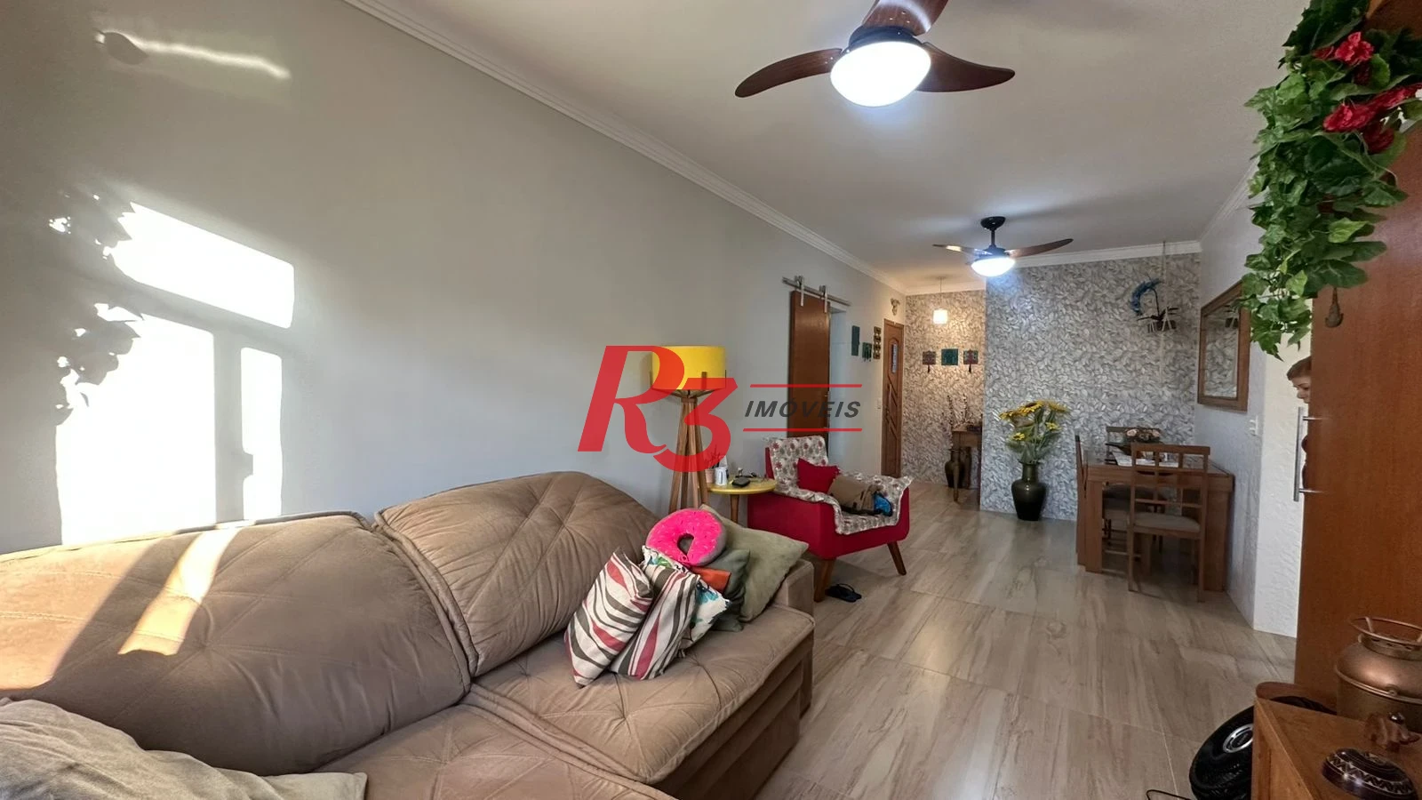 Apartamento com 3 dormitórios à venda, 115 m² por R$ 695.000,00 - Campo Grande - Santos/SP