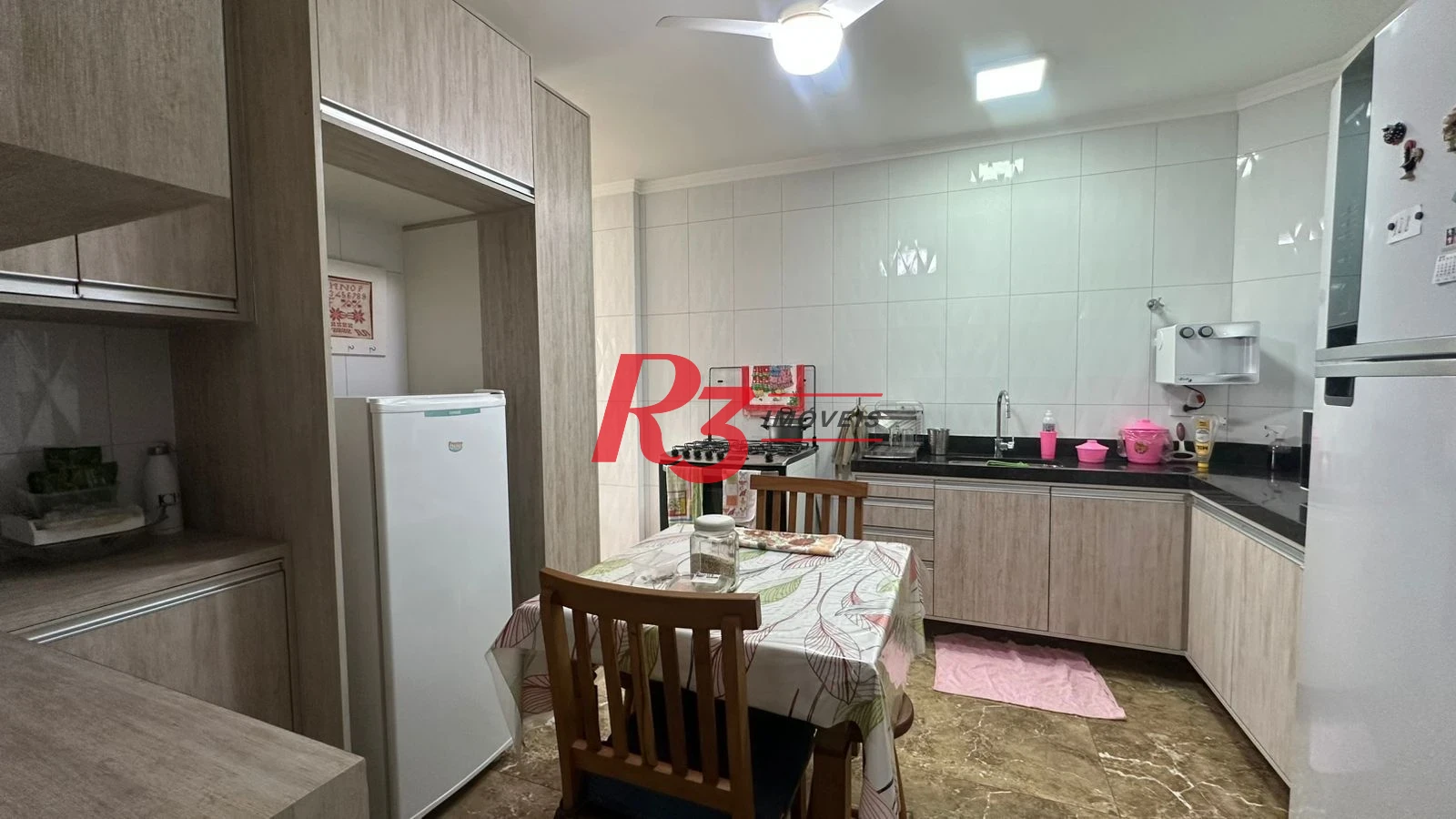 Apartamento com 3 dormitórios à venda, 115 m² por R$ 695.000,00 - Campo Grande - Santos/SP