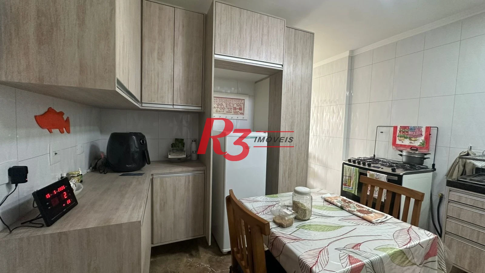 Apartamento com 3 dormitórios à venda, 115 m² por R$ 695.000,00 - Campo Grande - Santos/SP