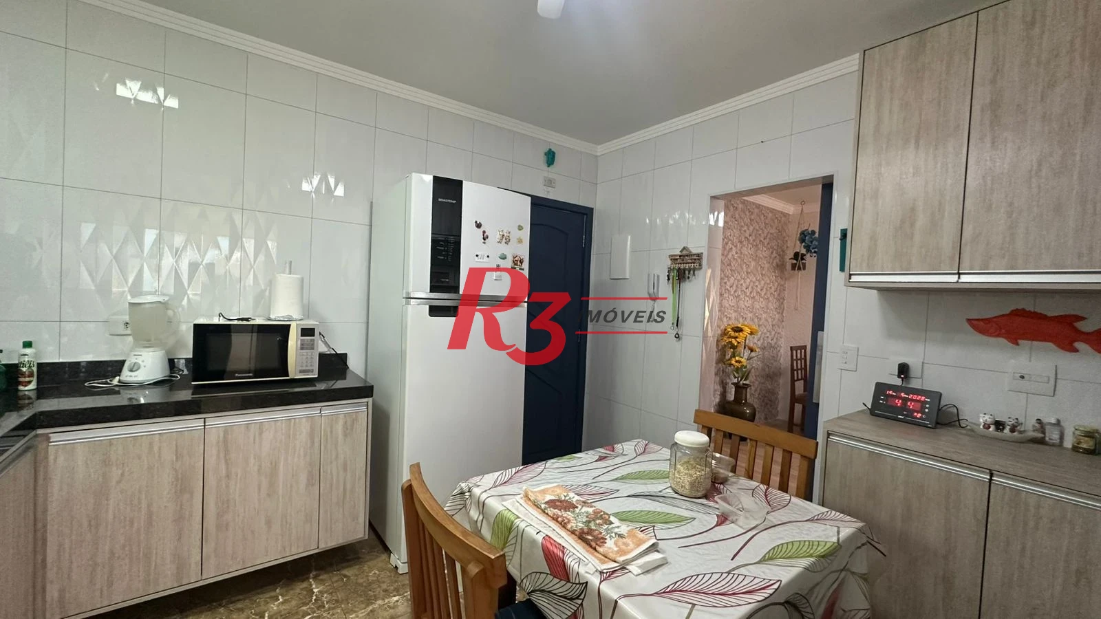 Apartamento com 3 dormitórios à venda, 115 m² por R$ 695.000,00 - Campo Grande - Santos/SP