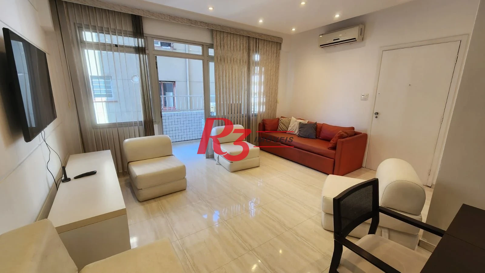 Apartamento com 2 dormitórios à venda, 84 m² por R$ 816.200,00 - Gonzaga - Santos/SP