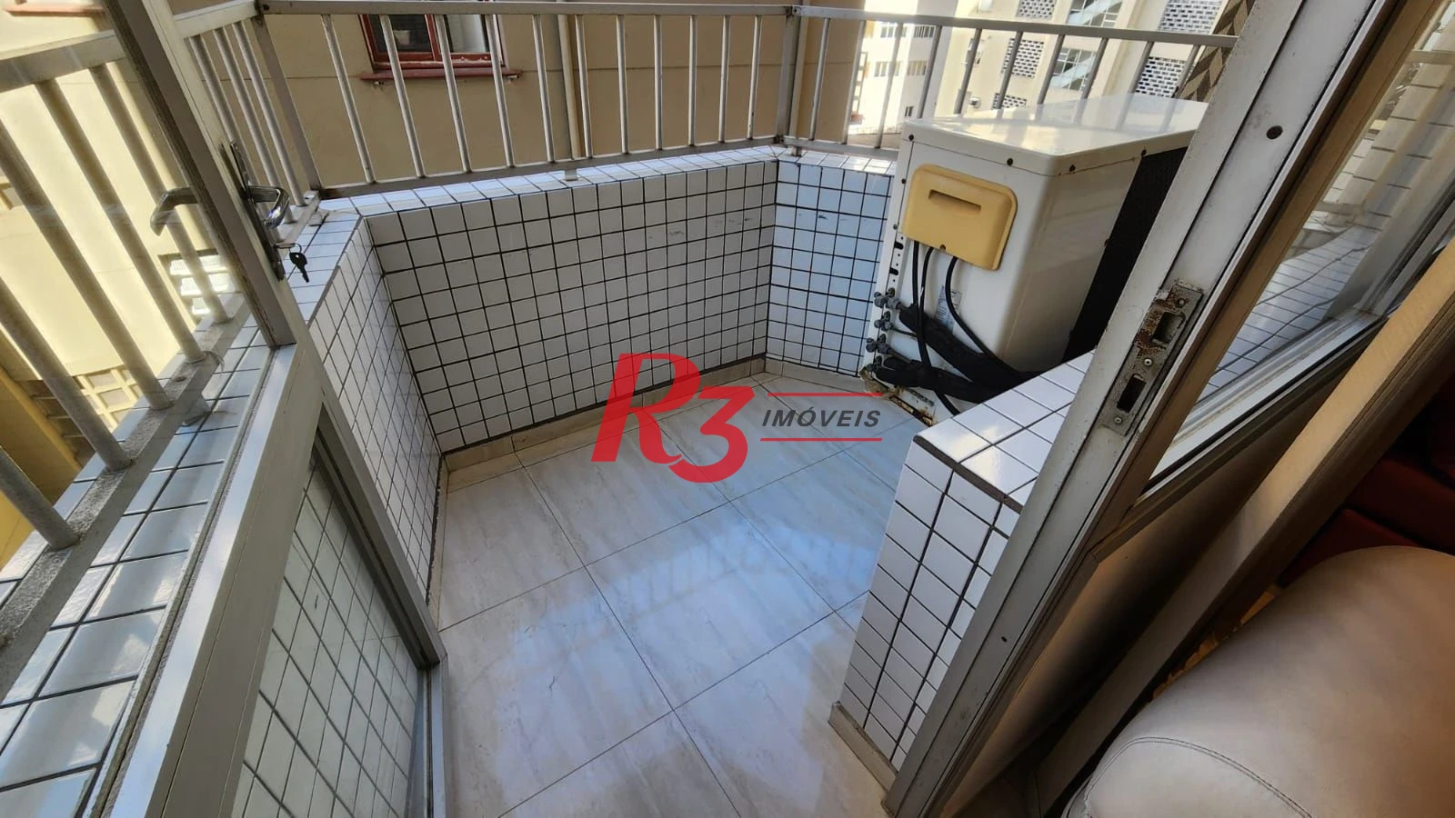 Apartamento com 2 dormitórios à venda, 84 m² por R$ 816.200,00 - Gonzaga - Santos/SP