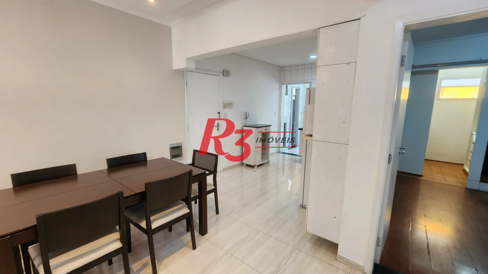 Apartamento com 2 dormitórios à venda, 84 m² por R$ 816.200,00 - Gonzaga - Santos/SP