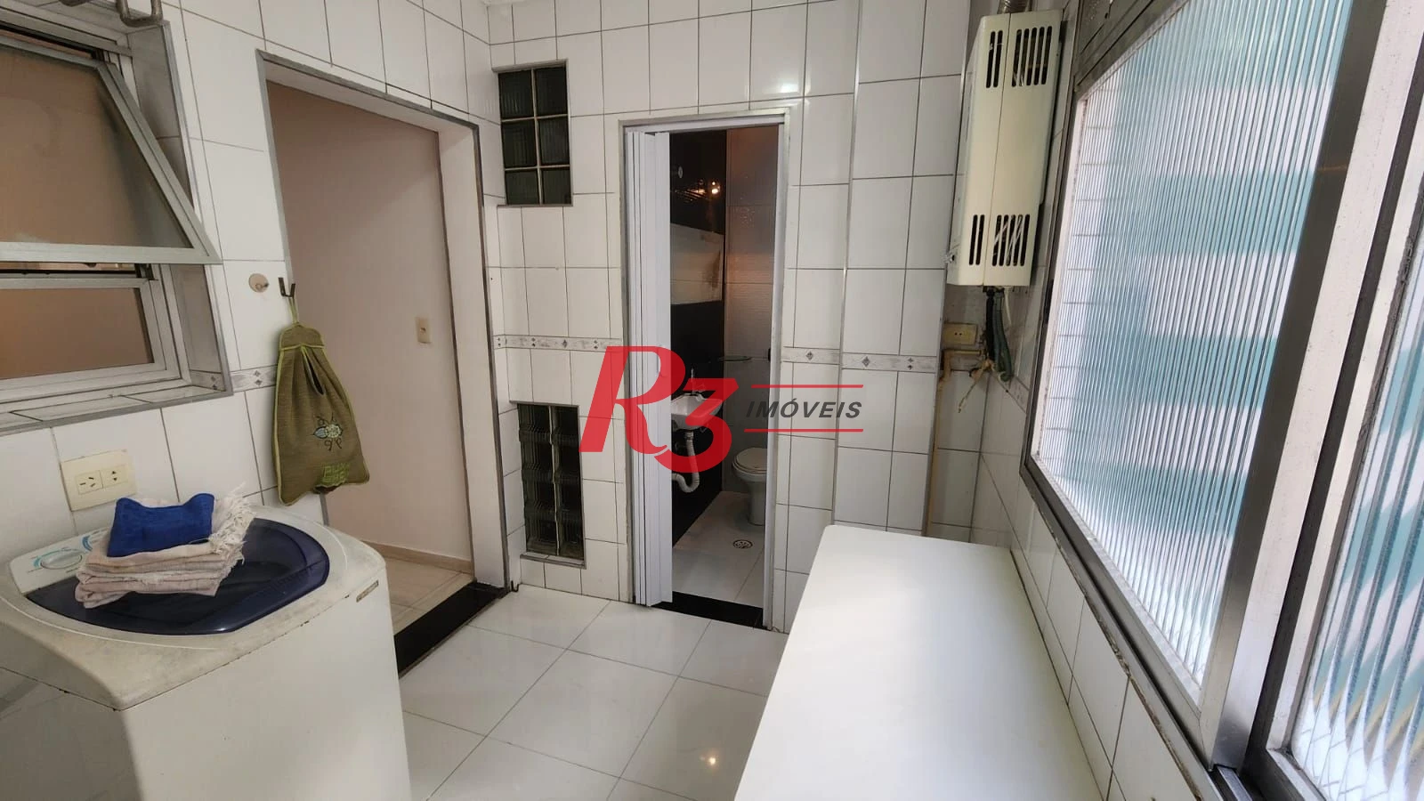 Apartamento com 2 dormitórios à venda, 84 m² por R$ 816.200,00 - Gonzaga - Santos/SP