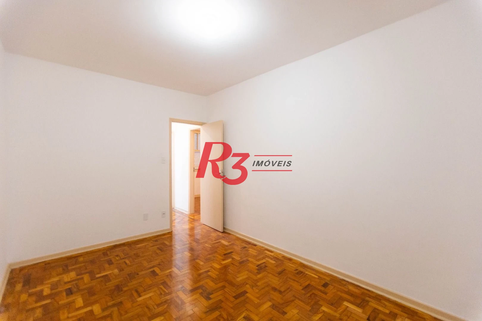 Apartamento com 2 dormitórios à venda, 78 m² por R$ 630.000,00 - Gonzaga - Santos/SP