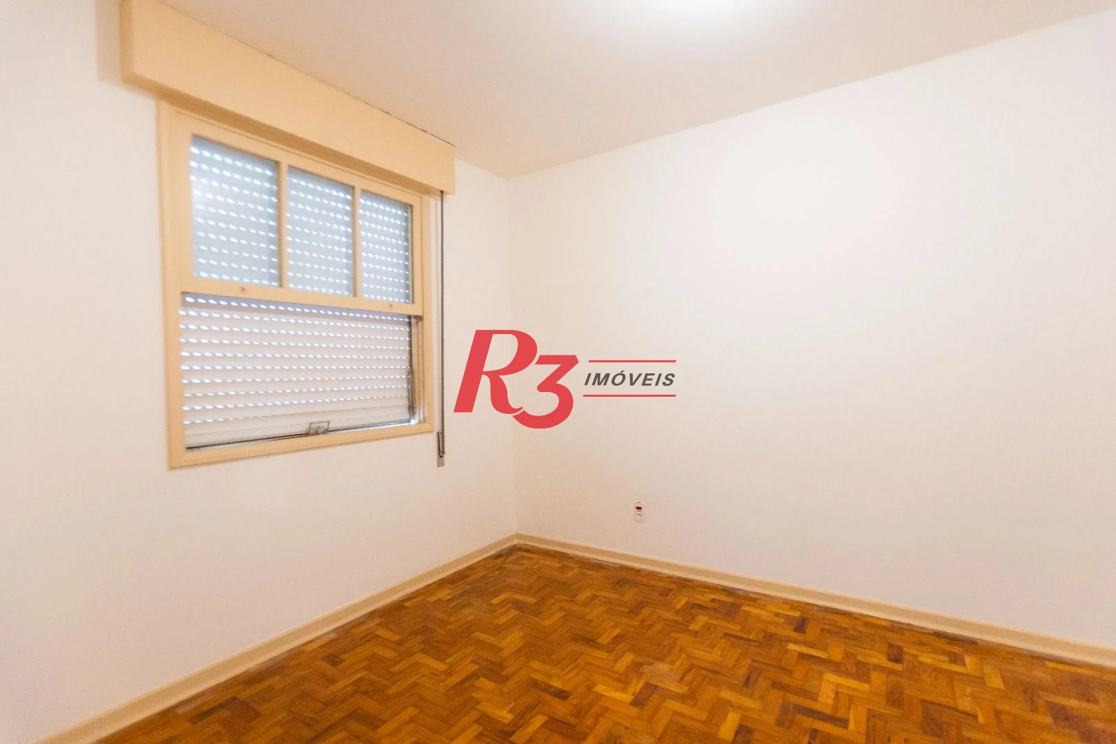 Apartamento com 2 dormitórios à venda, 78 m² por R$ 630.000,00 - Gonzaga - Santos/SP