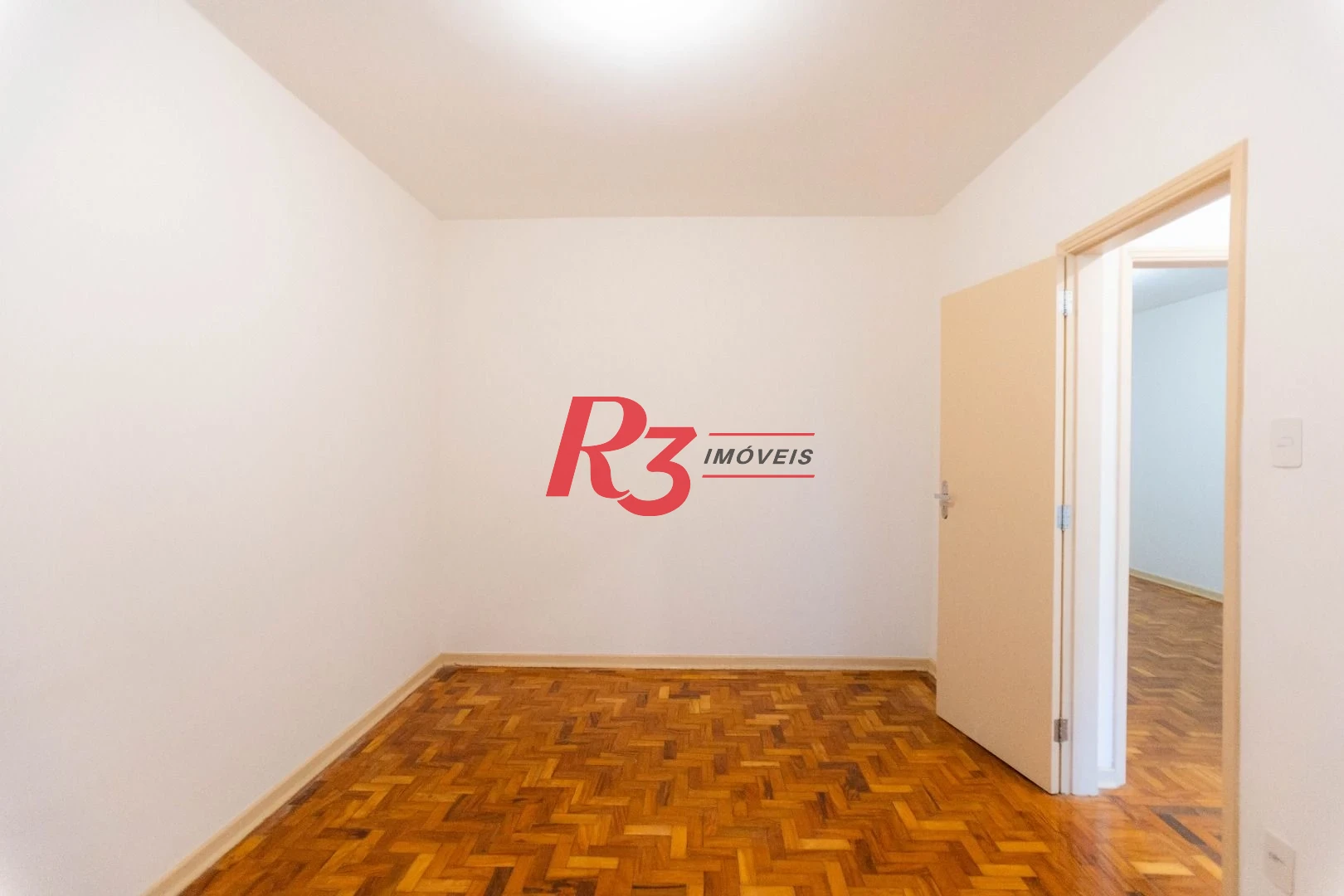 Apartamento com 2 dormitórios à venda, 78 m² por R$ 630.000,00 - Gonzaga - Santos/SP