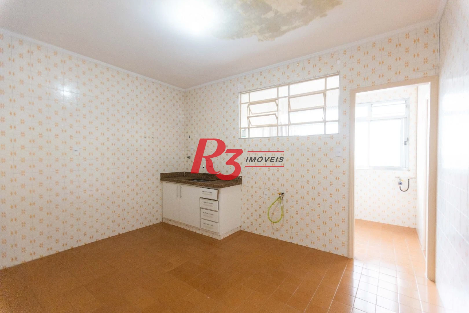Apartamento com 2 dormitórios à venda, 78 m² por R$ 630.000,00 - Gonzaga - Santos/SP