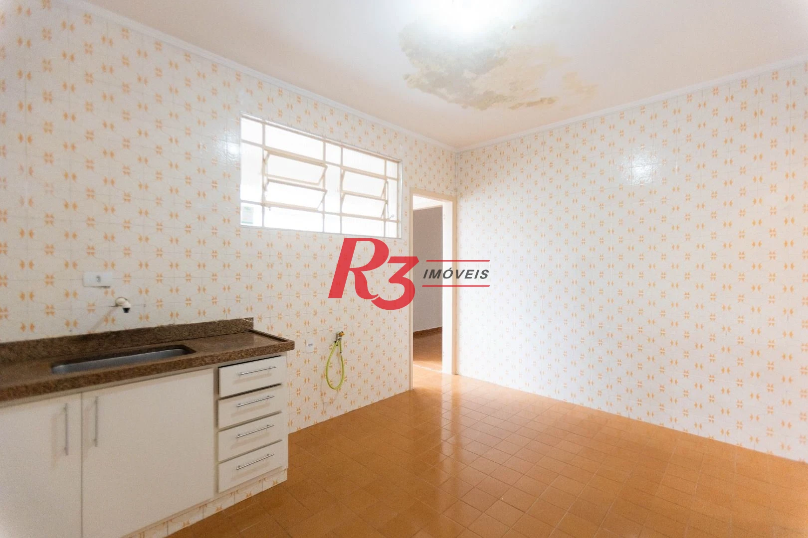 Apartamento com 2 dormitórios à venda, 78 m² por R$ 630.000,00 - Gonzaga - Santos/SP