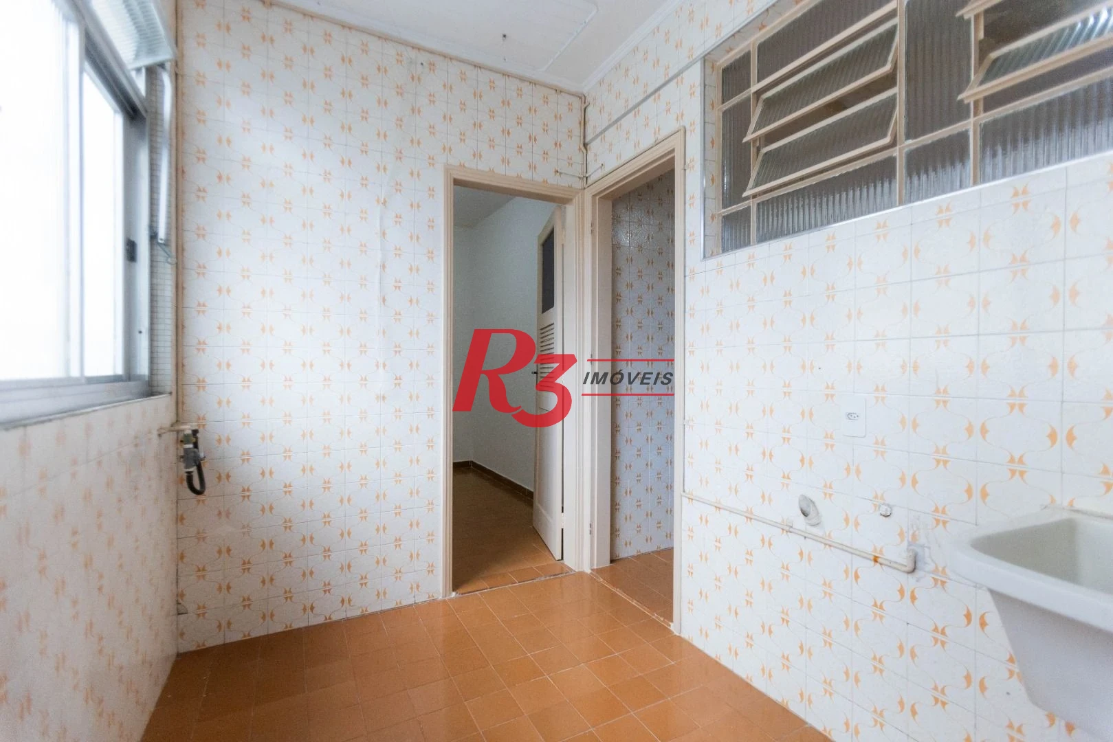 Apartamento com 2 dormitórios à venda, 78 m² por R$ 630.000,00 - Gonzaga - Santos/SP