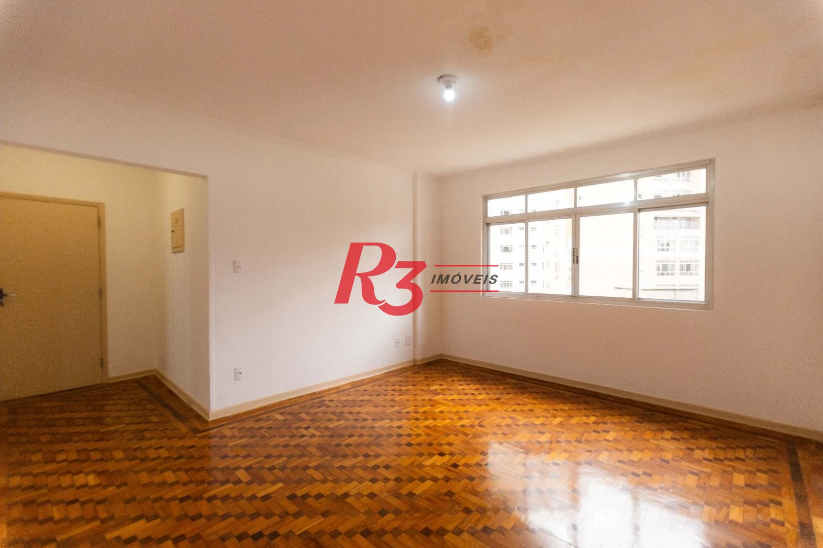 Apartamento com 2 dormitórios à venda, 78 m² por R$ 630.000,00 - Gonzaga - Santos/SP