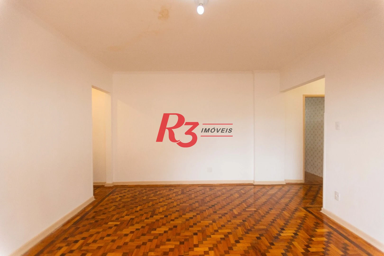 Apartamento com 2 dormitórios à venda, 78 m² por R$ 630.000,00 - Gonzaga - Santos/SP