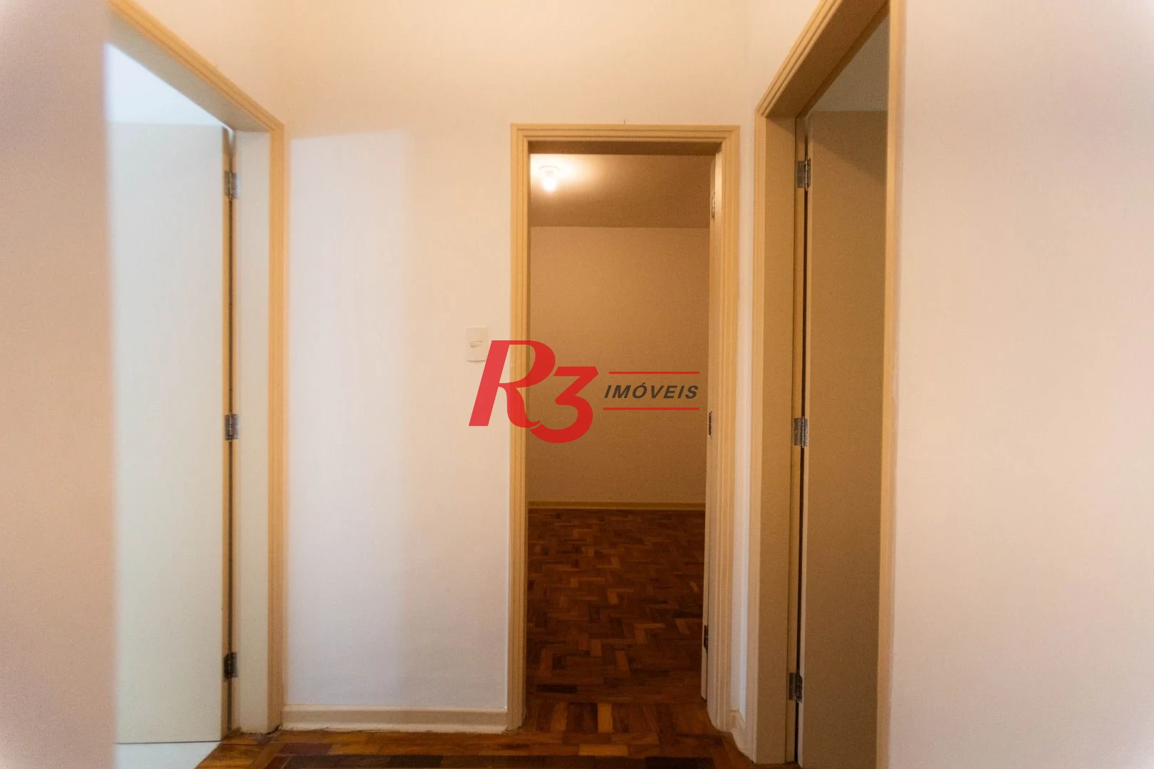 Apartamento com 2 dormitórios à venda, 78 m² por R$ 630.000,00 - Gonzaga - Santos/SP