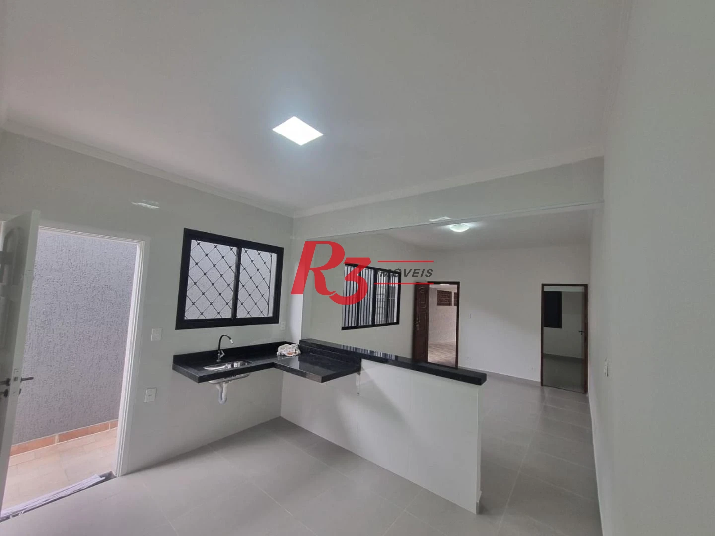 Casa com 3 dormitórios à venda, 150 m² por R$ 500.000,00 - Vila São Jorge - São Vicente/SP