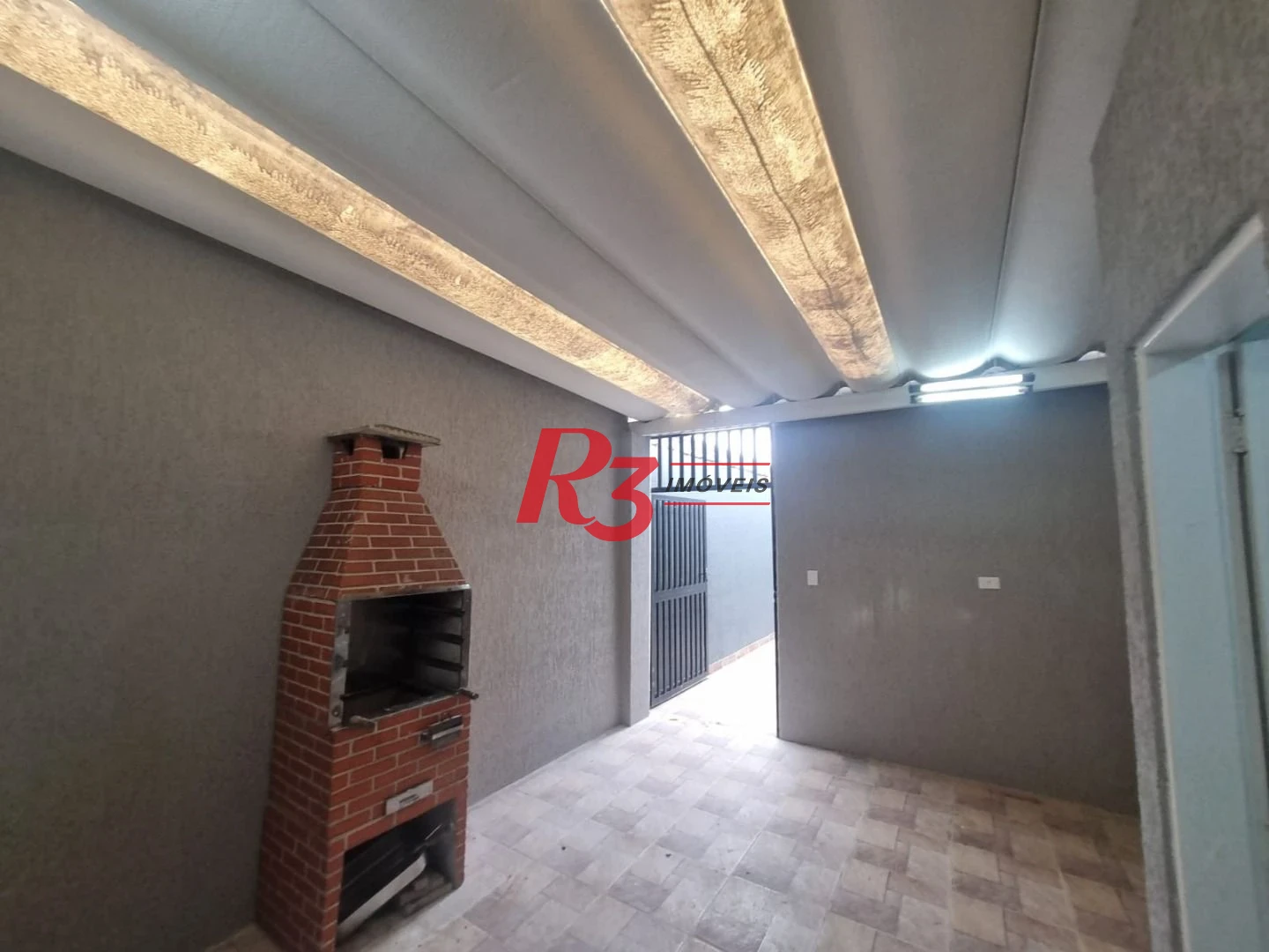 Casa com 3 dormitórios à venda, 150 m² por R$ 500.000,00 - Vila São Jorge - São Vicente/SP