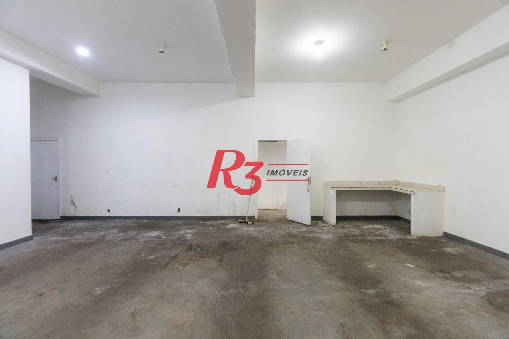 Terreno para alugar, 470 m² por R$ 13.450,00/mês - Macuco - Santos/SP