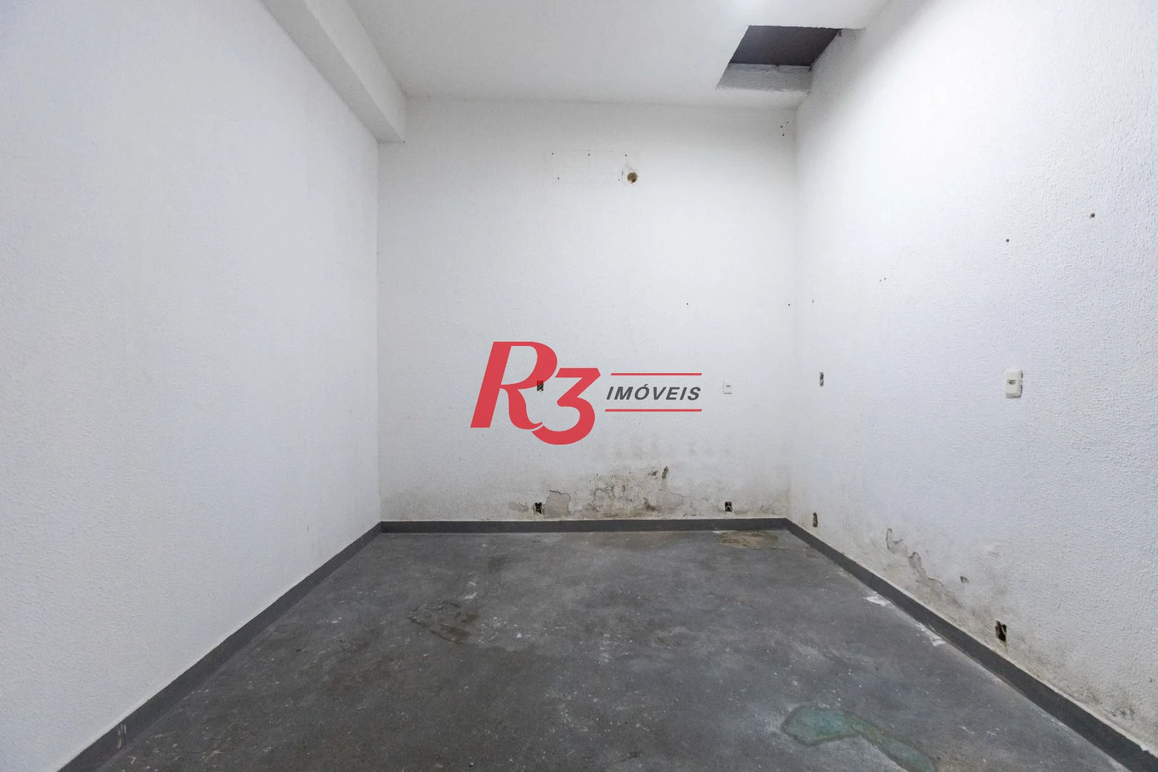 Terreno para alugar, 470 m² por R$ 13.450,00/mês - Macuco - Santos/SP